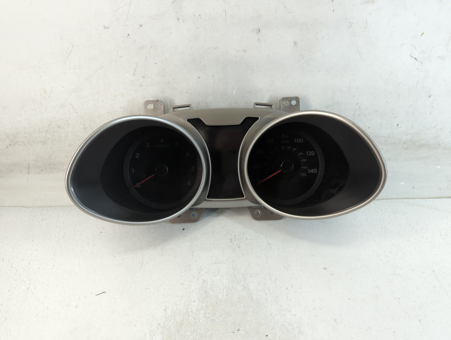 2012-2015 Hyundai Veloster Instrument Cluster Speedometer Gauges P/N:94001-2V330 Fits Fits 2012 2013 2014 2015 OEM Used Auto