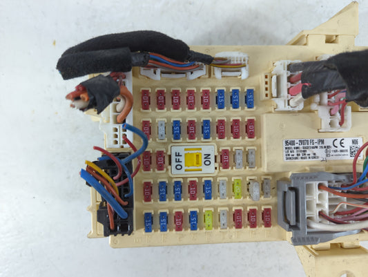 2012-2014 Hyundai Veloster Fusebox Fuse Box Panel Relay Module P/N:95400-2V070 Fits Fits 2012 2013 2014 OEM Used Auto Parts