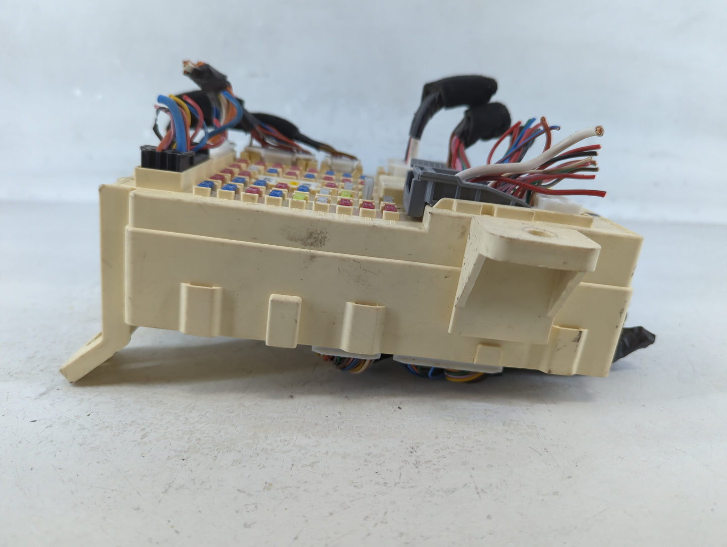 2012-2014 Hyundai Veloster Fusebox Fuse Box Panel Relay Module P/N:95400-2V070 Fits Fits 2012 2013 2014 OEM Used Auto Parts 