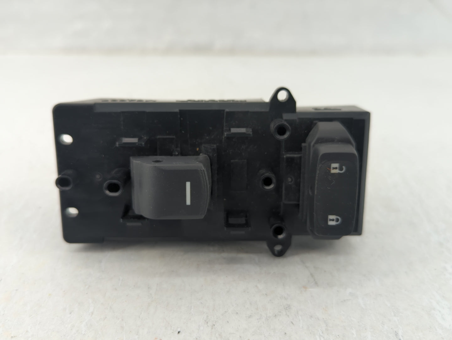 2012 Hyundai Veracruz Driver Left Rear Power Window Switch - Oemusedautoparts1.com