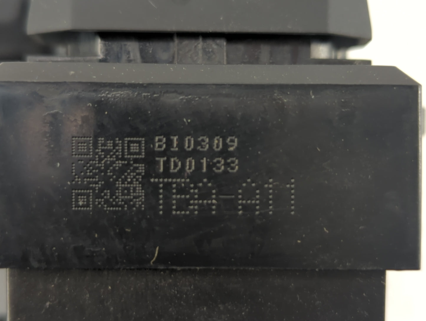 2012 Hyundai Veracruz Driver Left Rear Power Window Switch - Oemusedautoparts1.com