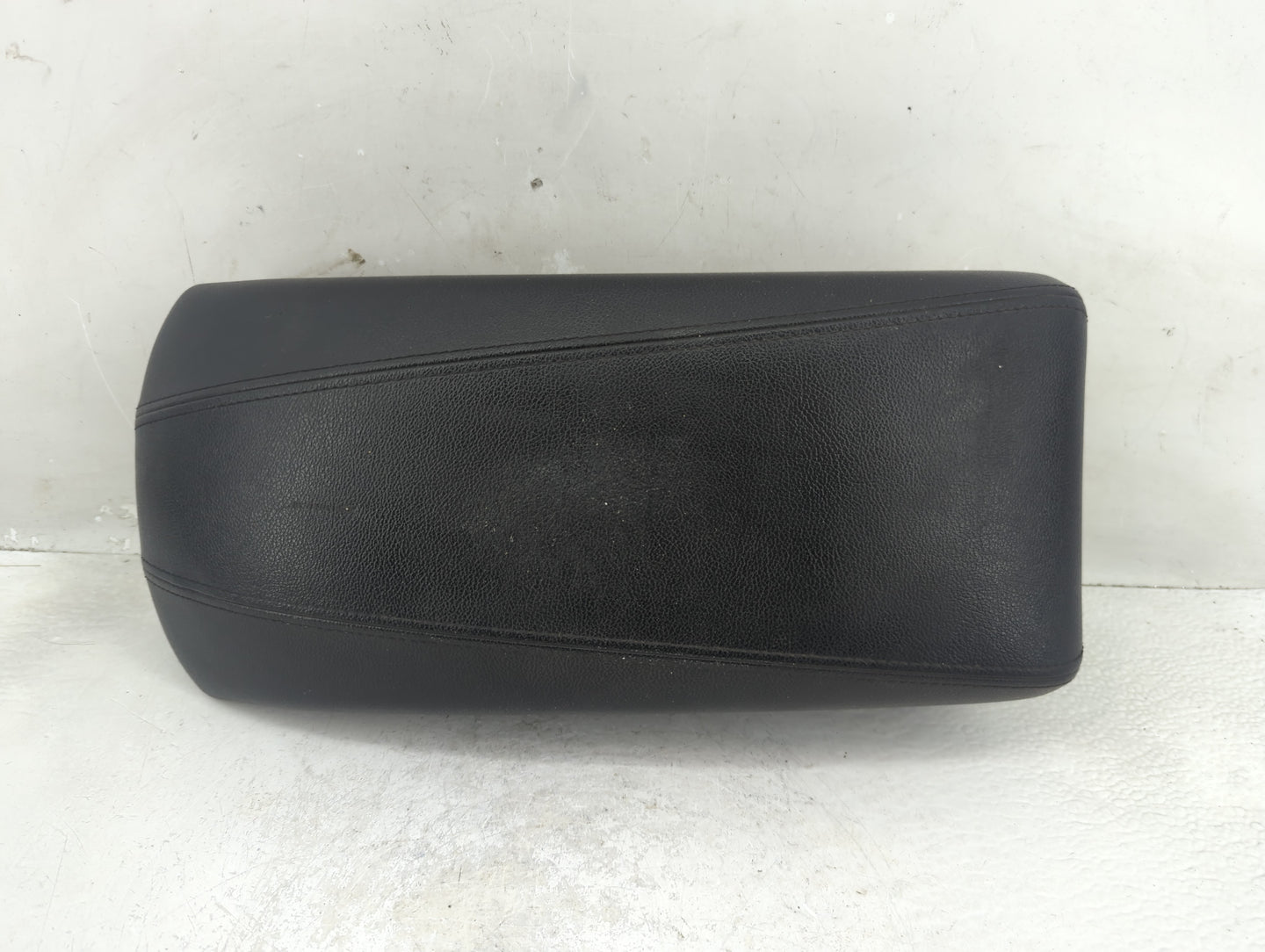 2012 Hyundai Sonata Sonata Center Console Armrest Cover Lid Fits Fits 2011 2013 2014 OEM Used Auto Parts - Oemusedautoparts1
