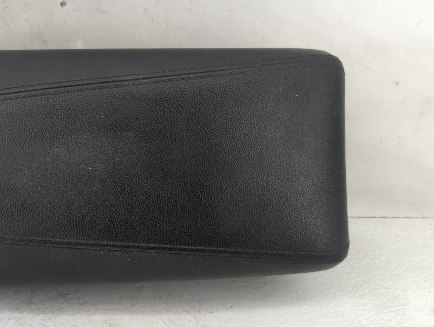2012 Hyundai Sonata Sonata Center Console Armrest Cover Lid Fits Fits 2011 2013 2014 OEM Used Auto Parts - Oemusedautoparts1