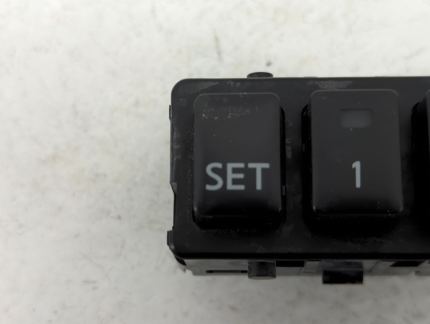 2009-2012 Infiniti Fx35 Master Power Window Switch Replacement Driver Side Left Fits OEM Used Auto Parts - Oemusedautoparts1