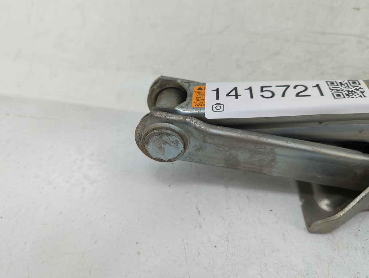 2012 Infiniti G35 Spare Scissor Car Jack - Oemusedautoparts1.com
