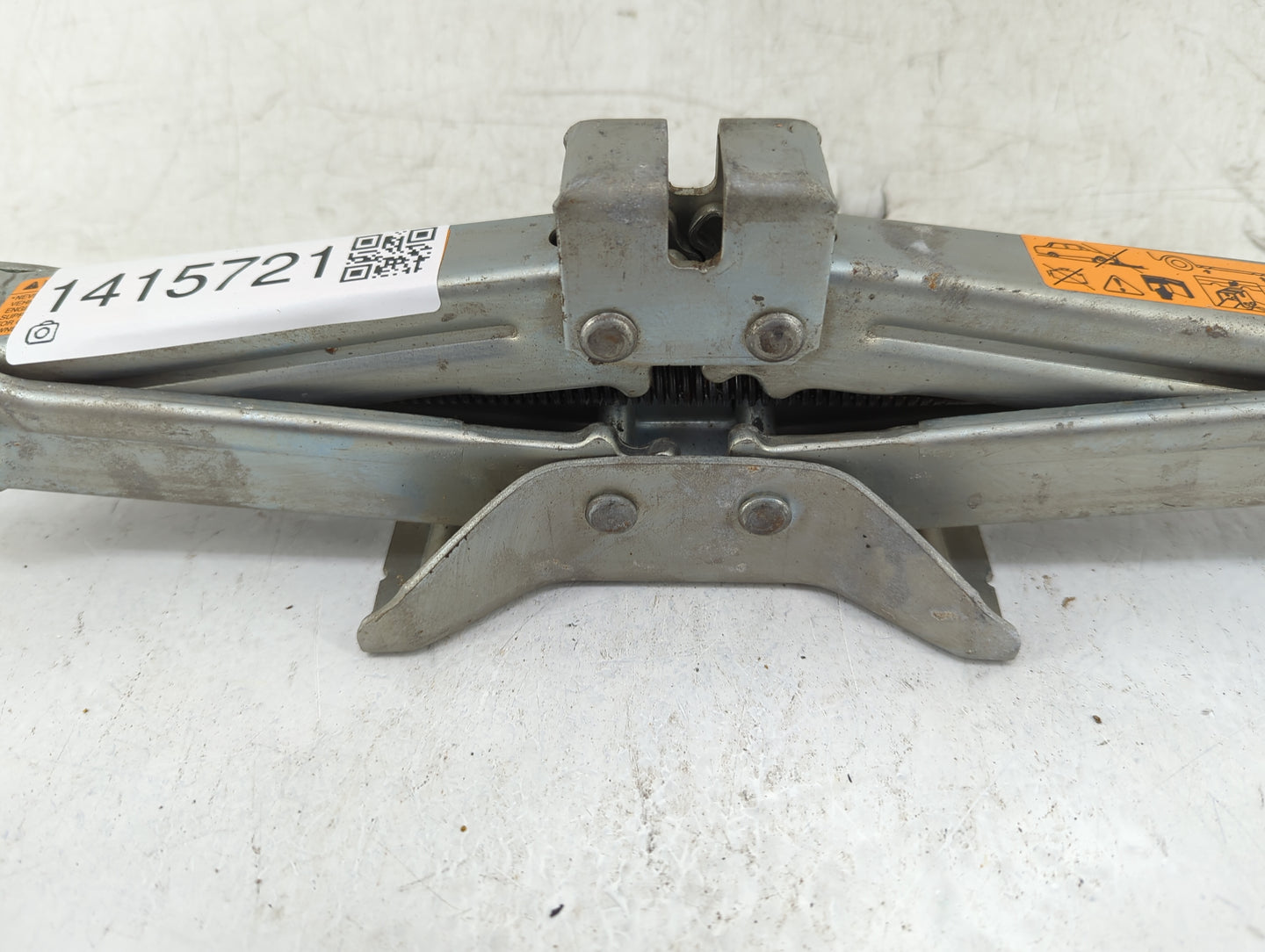 2012 Infiniti G35 Spare Scissor Car Jack - Oemusedautoparts1.com