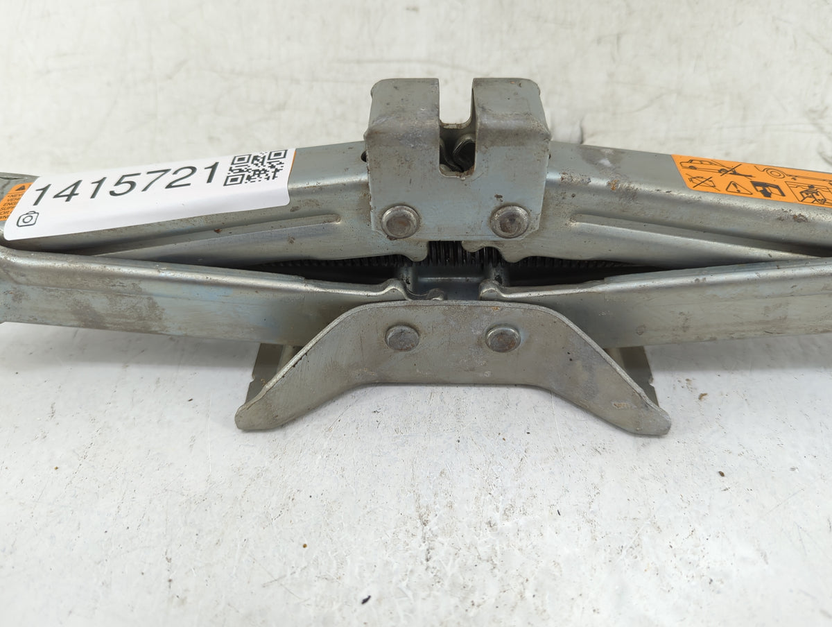2012 Infiniti G35 Spare Scissor Car Jack - Oemusedautoparts1.com