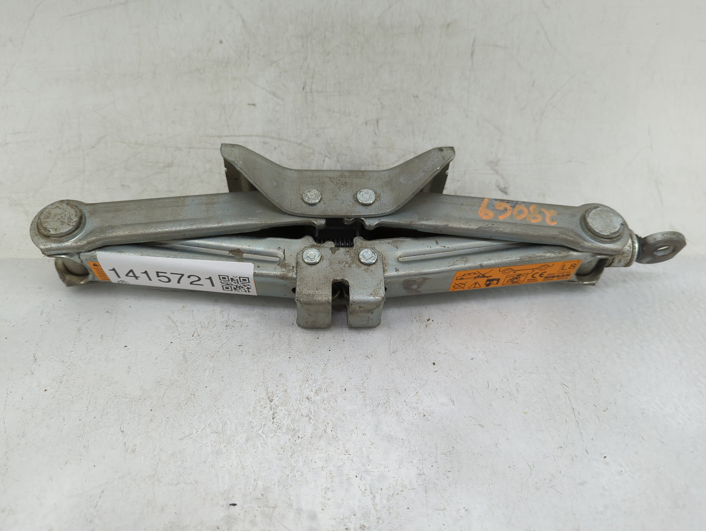 2012 Infiniti G35 Spare Scissor Car Jack - Oemusedautoparts1.com