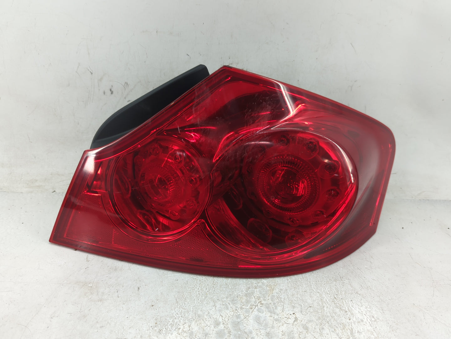 2009-2013 Infiniti G37 Tail Light Assembly Passenger Right OEM P/N:325-1901R Fits Fits 2007 2008 2009 2010 2011 2012 2013 20