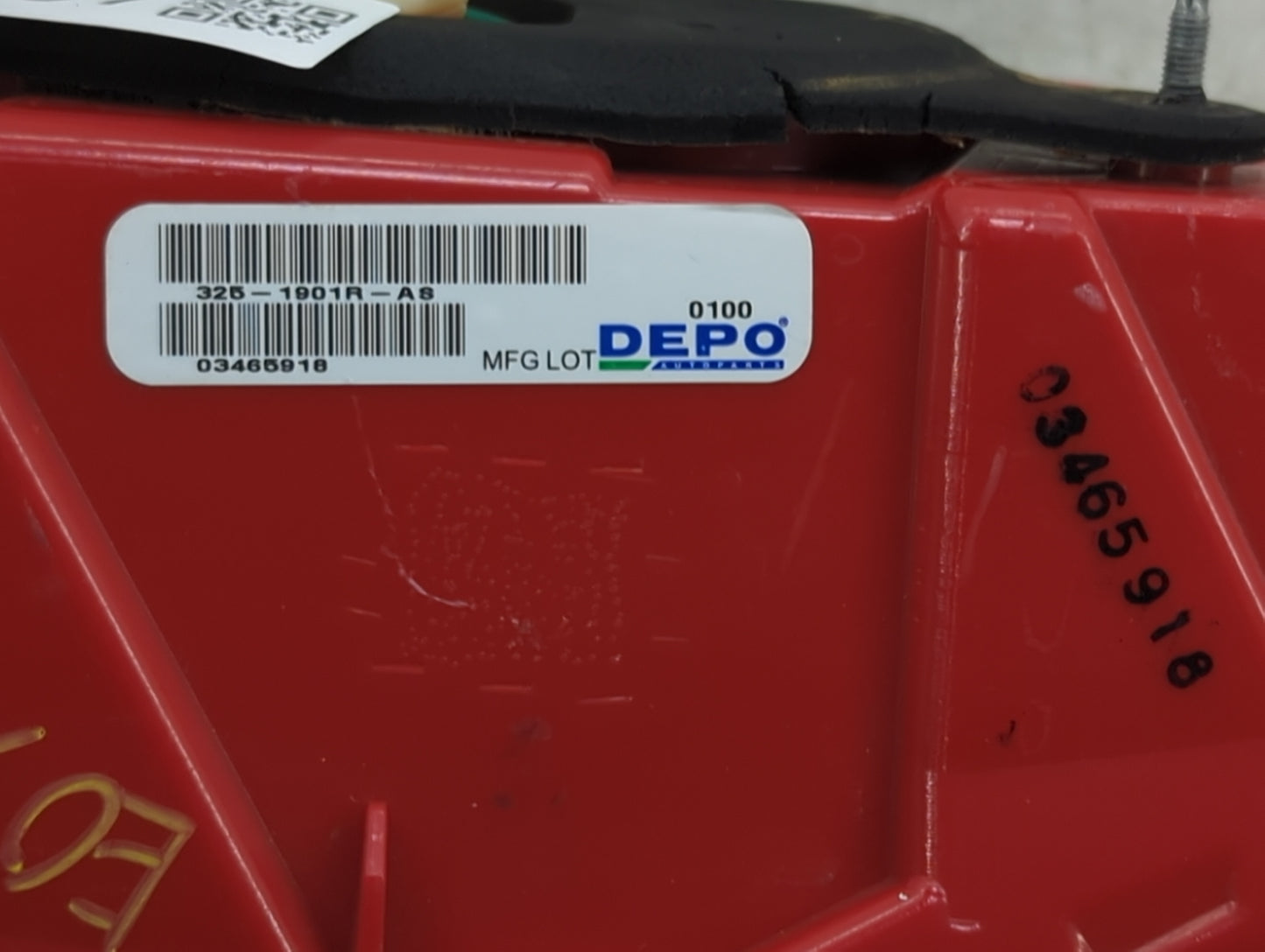 2009-2013 Infiniti G37 Tail Light Assembly Passenger Right OEM P/N:325-1901R Fits Fits 2007 2008 2009 2010 2011 2012 2013 20