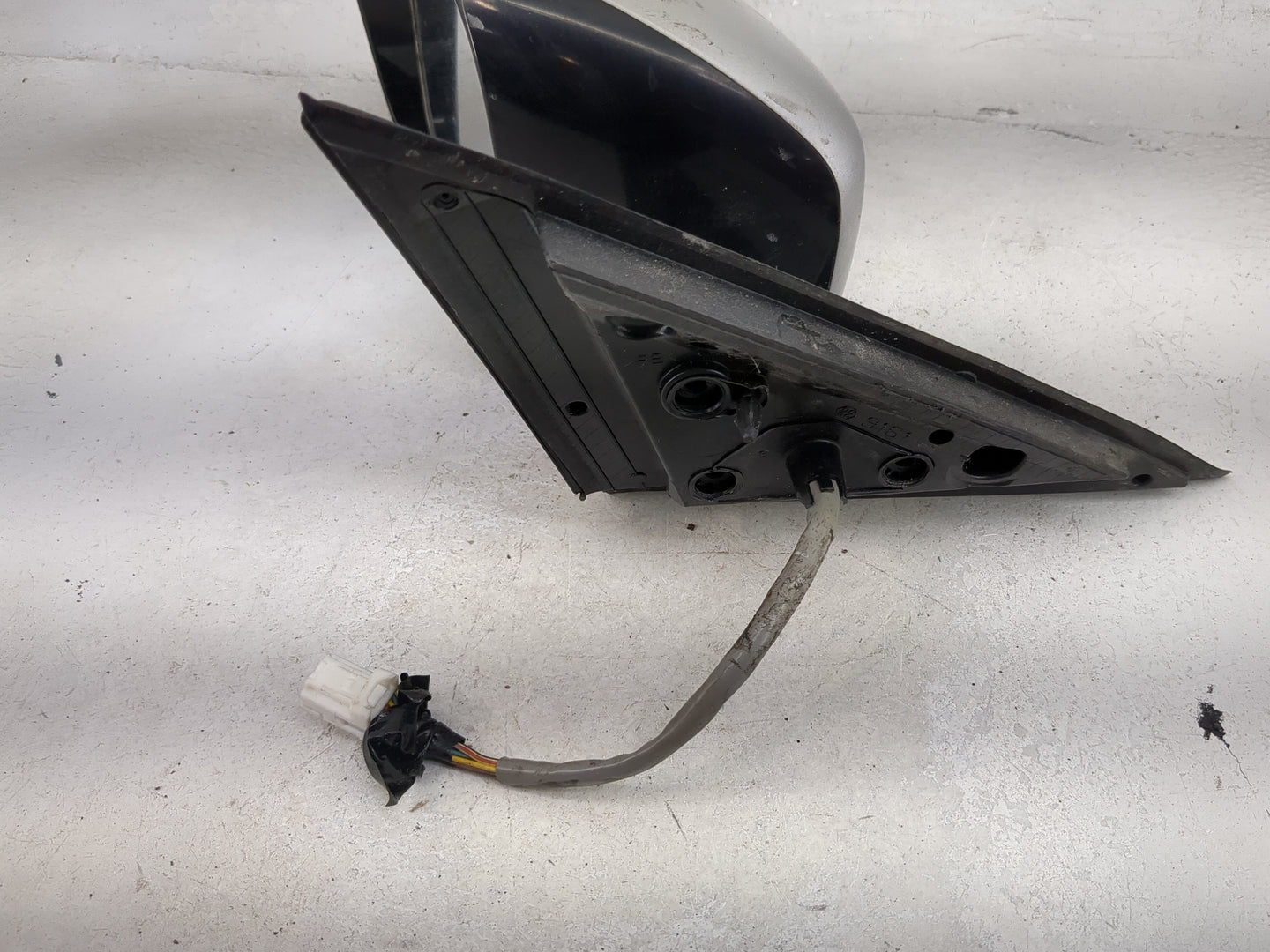 2009-2013 Infiniti G37 Driver Side View Mirror - Left Door Mirror OEM Used - Oemusedautoparts1.com