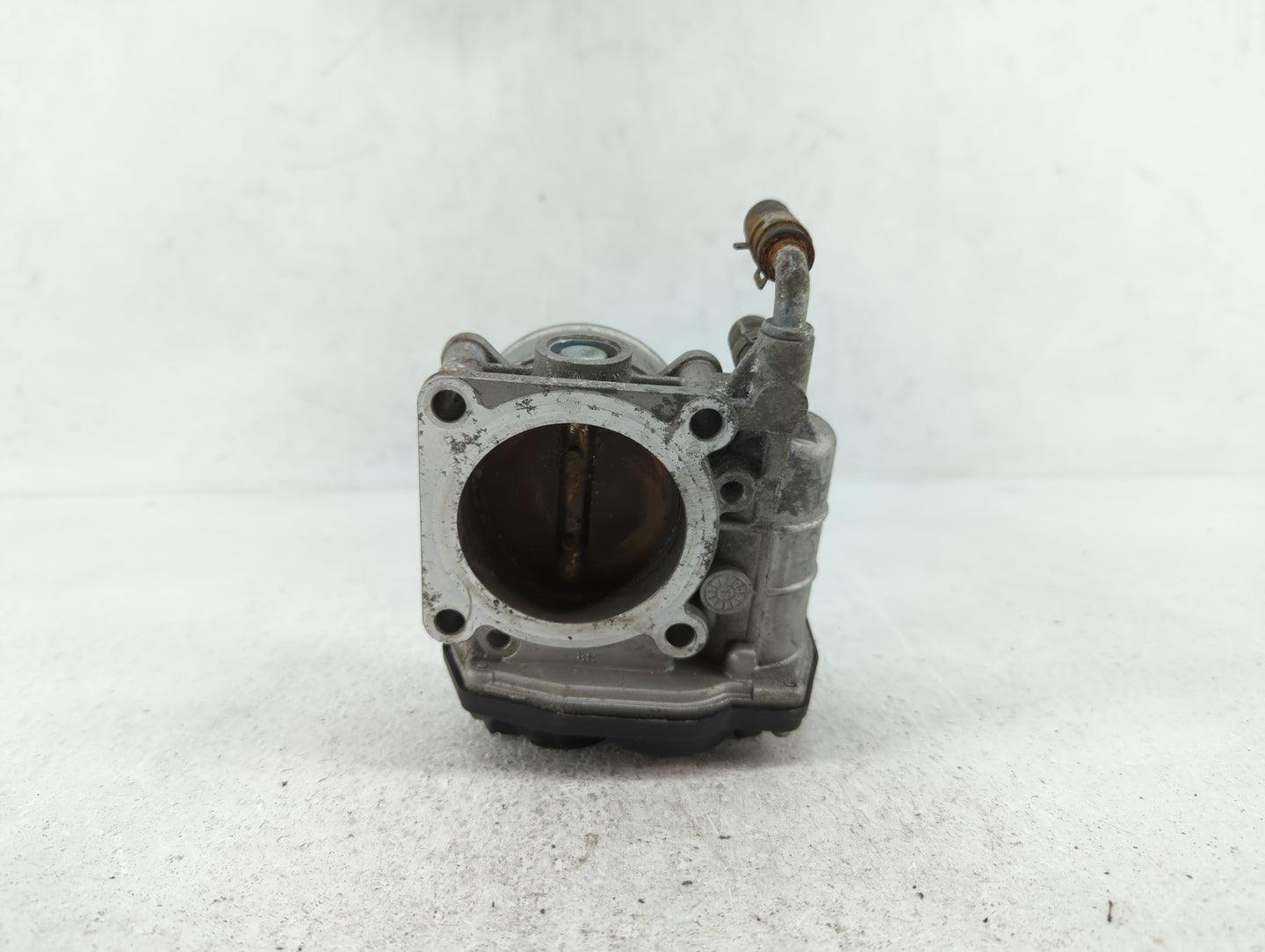 2008-2013 Infiniti G37 Throttle Body P/N:526-02 RME60-16 Fits OEM Used Auto Parts - Oemusedautoparts1.com