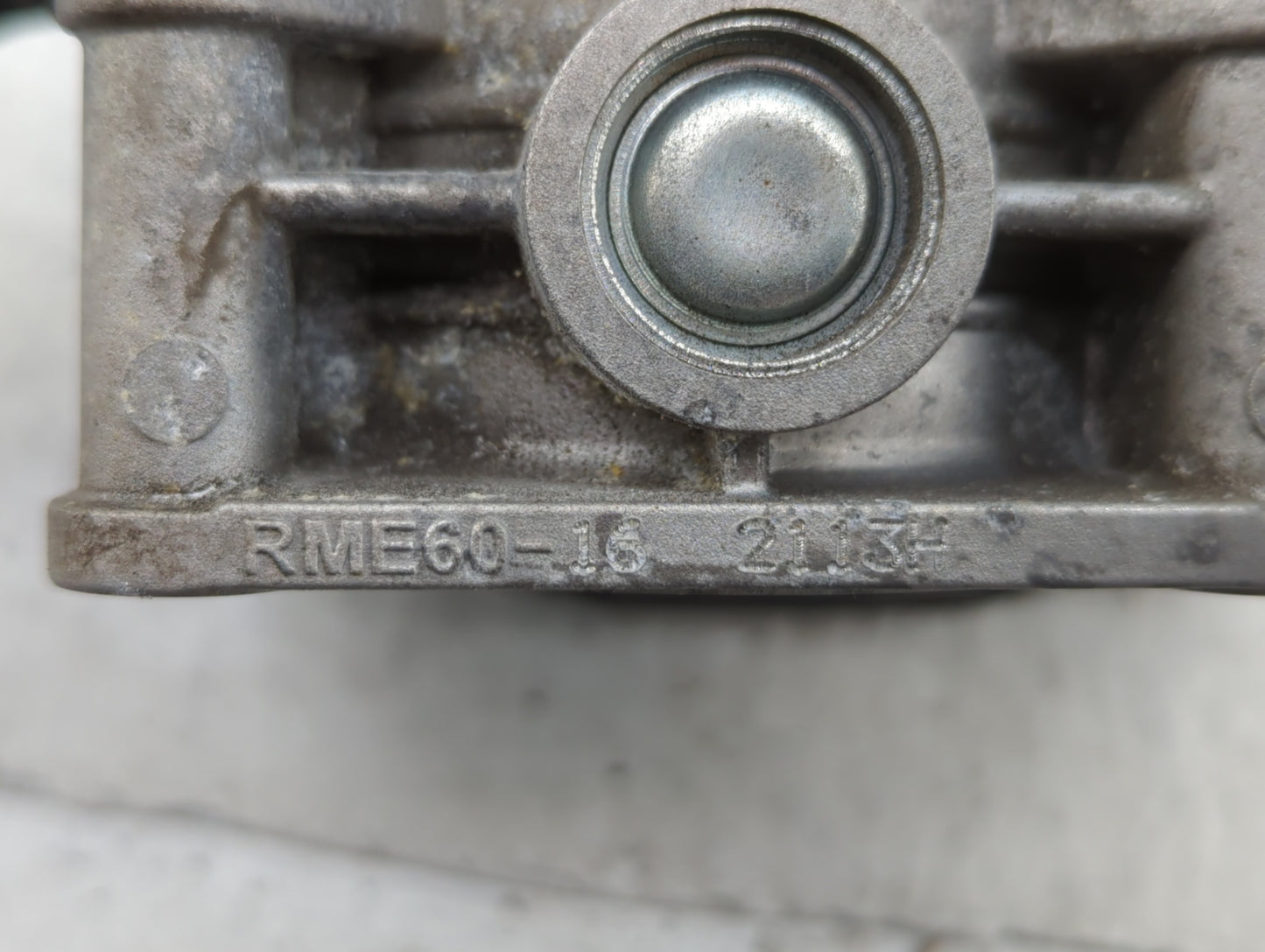 2008-2013 Infiniti G37 Throttle Body P/N:526-02 RME60-16 Fits OEM Used Auto Parts - Oemusedautoparts1.com