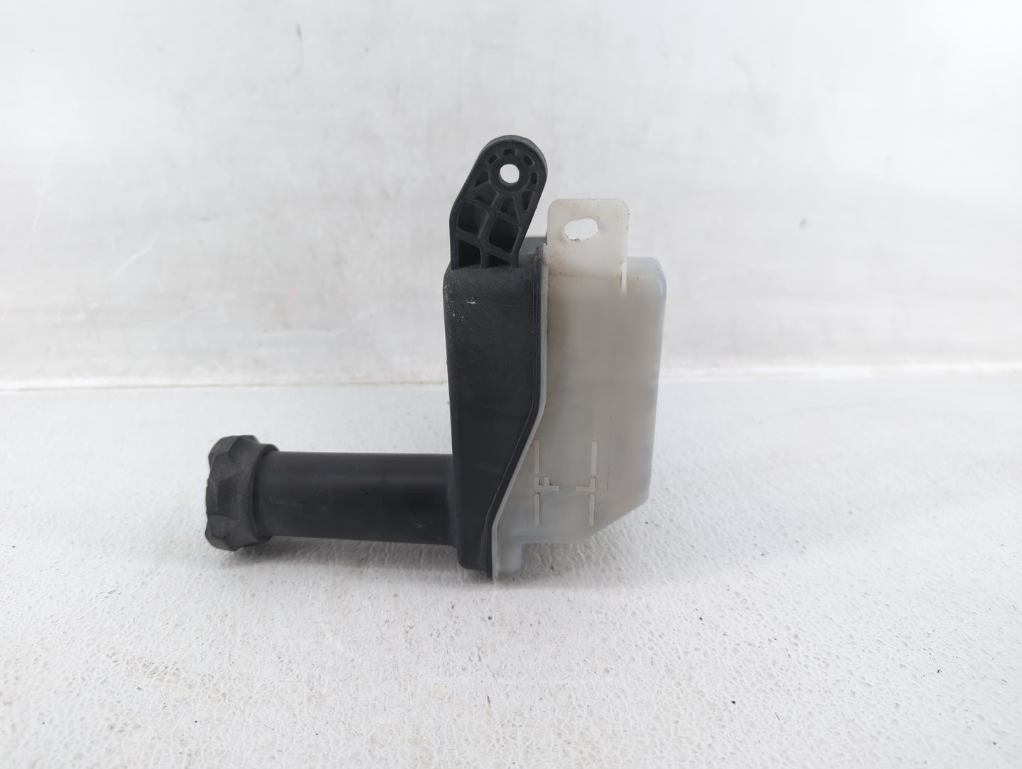 2012 Infiniti G37 Radiator Coolant Overflow Expansion Tank Bottle - Oemusedautoparts1.com