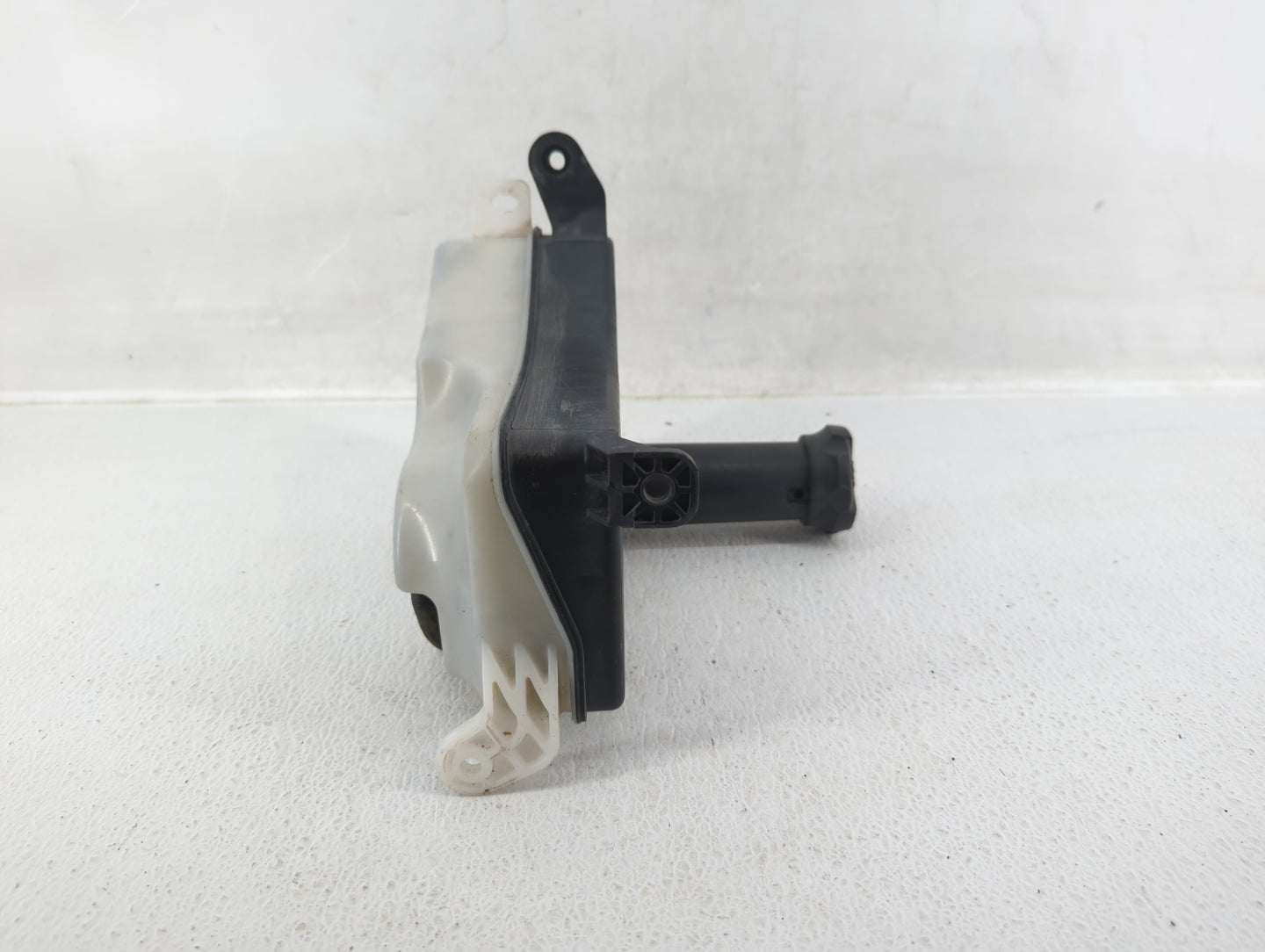 2012 Infiniti G37 Radiator Coolant Overflow Expansion Tank Bottle - Oemusedautoparts1.com