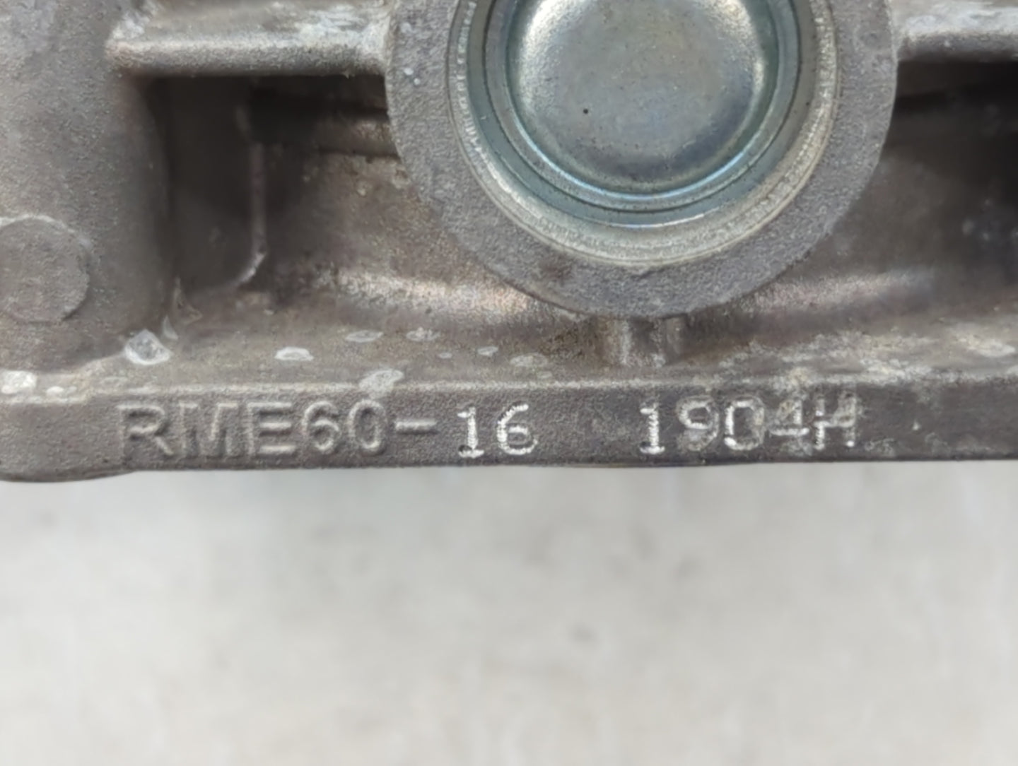 2012 Infiniti G37 Throttle Body P/N:1904H RME60-16 Fits OEM Used Auto Parts - Oemusedautoparts1.com