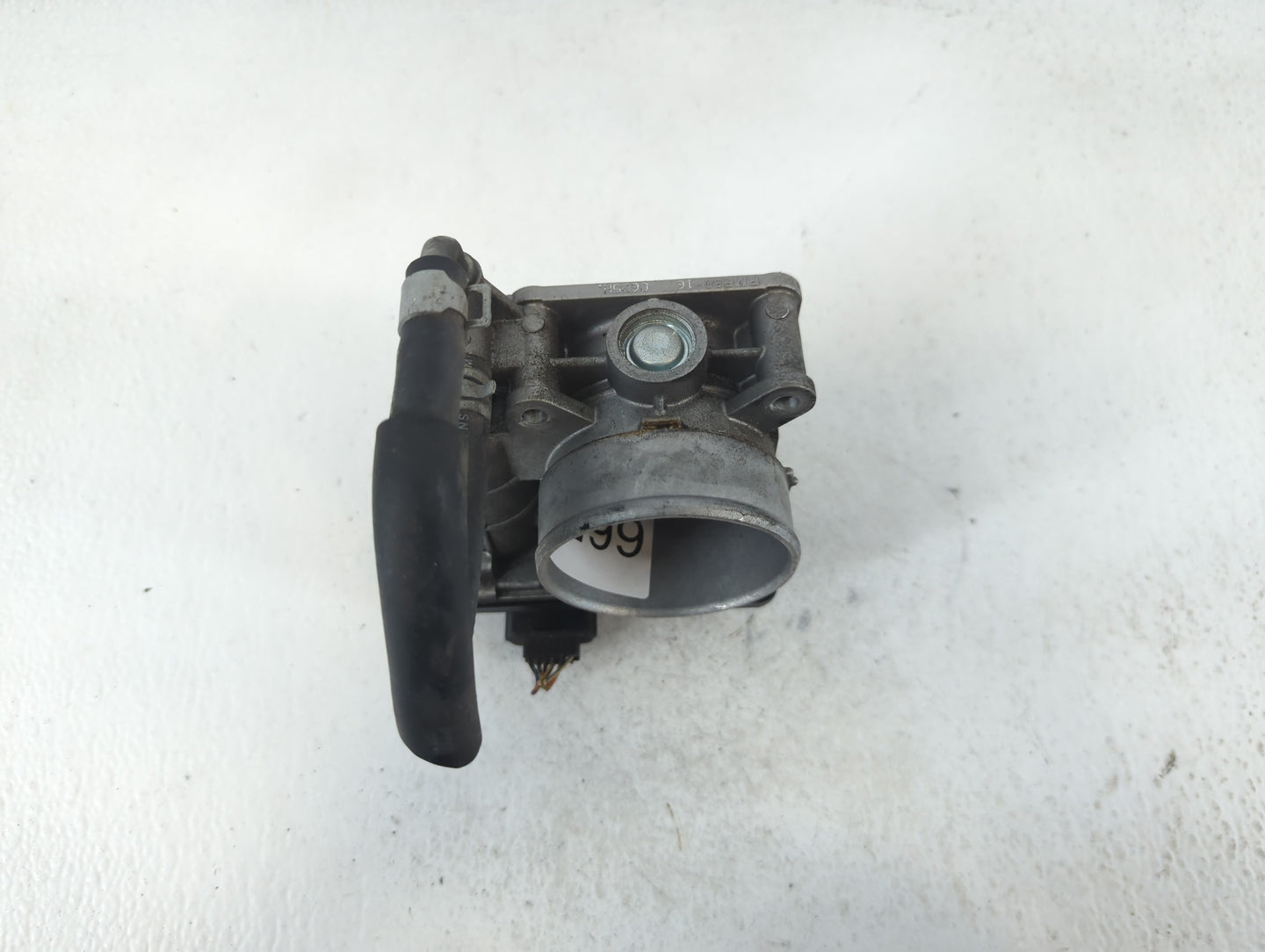 2008-2013 Infiniti G37 Throttle Body P/N:2126H RME60-16 Fits OEM Used Auto Parts - Oemusedautoparts1.com