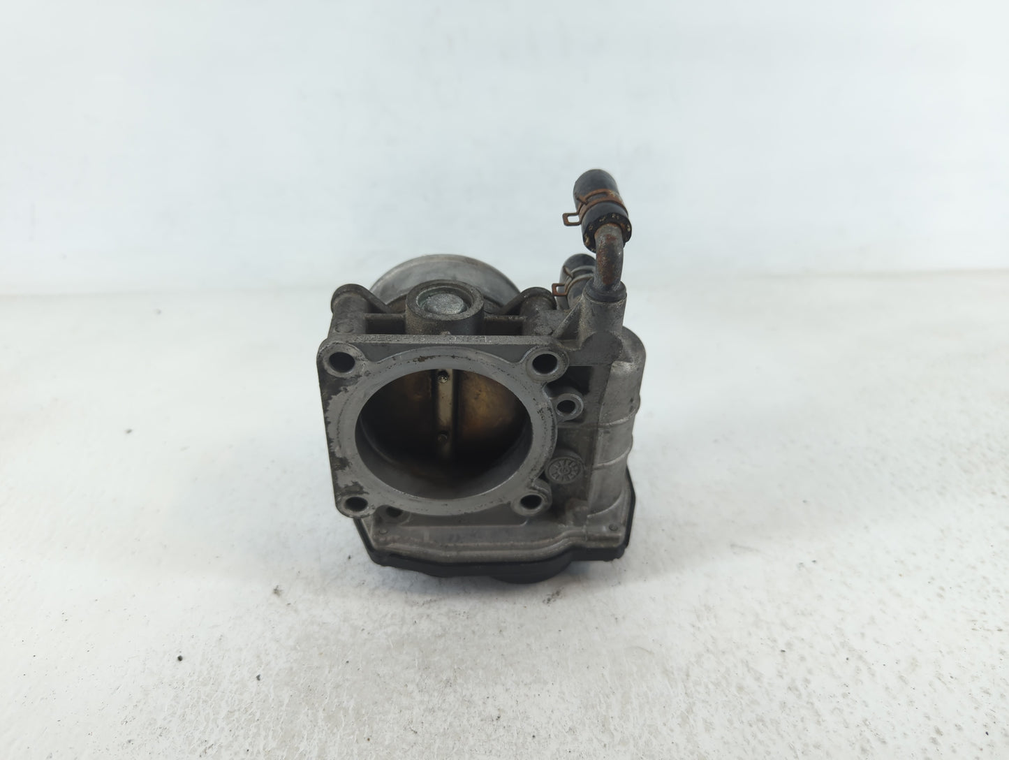 2008-2013 Infiniti G37 Throttle Body P/N:2126H RME60-16 Fits OEM Used Auto Parts - Oemusedautoparts1.com