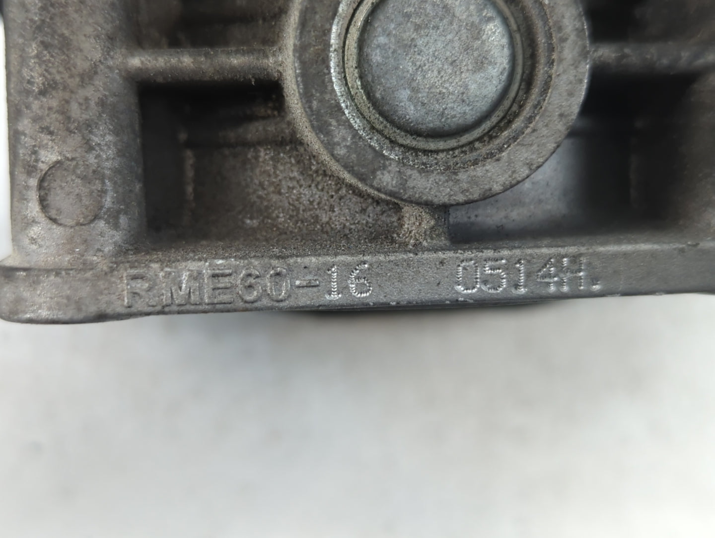 2008-2013 Infiniti G37 Throttle Body P/N:2126H RME60-16 Fits OEM Used Auto Parts - Oemusedautoparts1.com