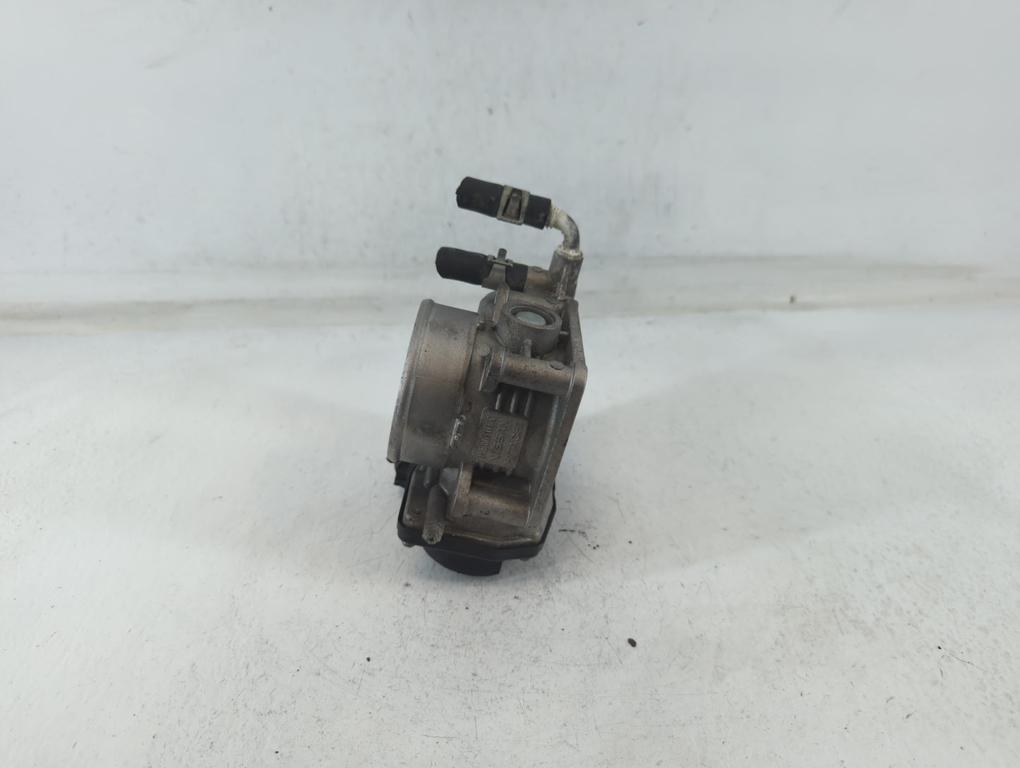 2008-2013 Infiniti G37 Throttle Body P/N:1Y21H RME60-16 Fits OEM Used Auto Parts - Oemusedautoparts1.com