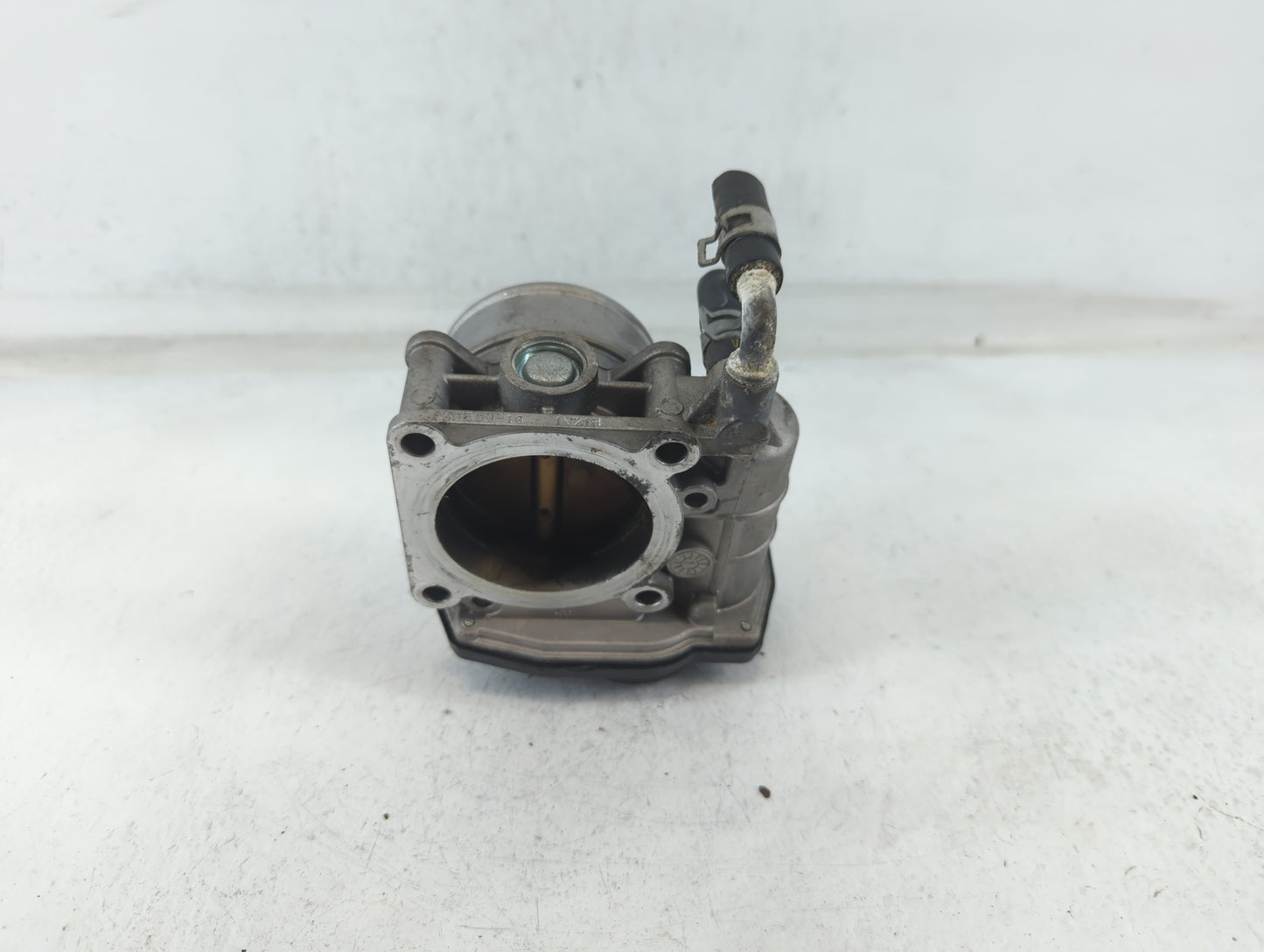 2008-2013 Infiniti G37 Throttle Body P/N:1Y21H RME60-16 Fits OEM Used Auto Parts - Oemusedautoparts1.com