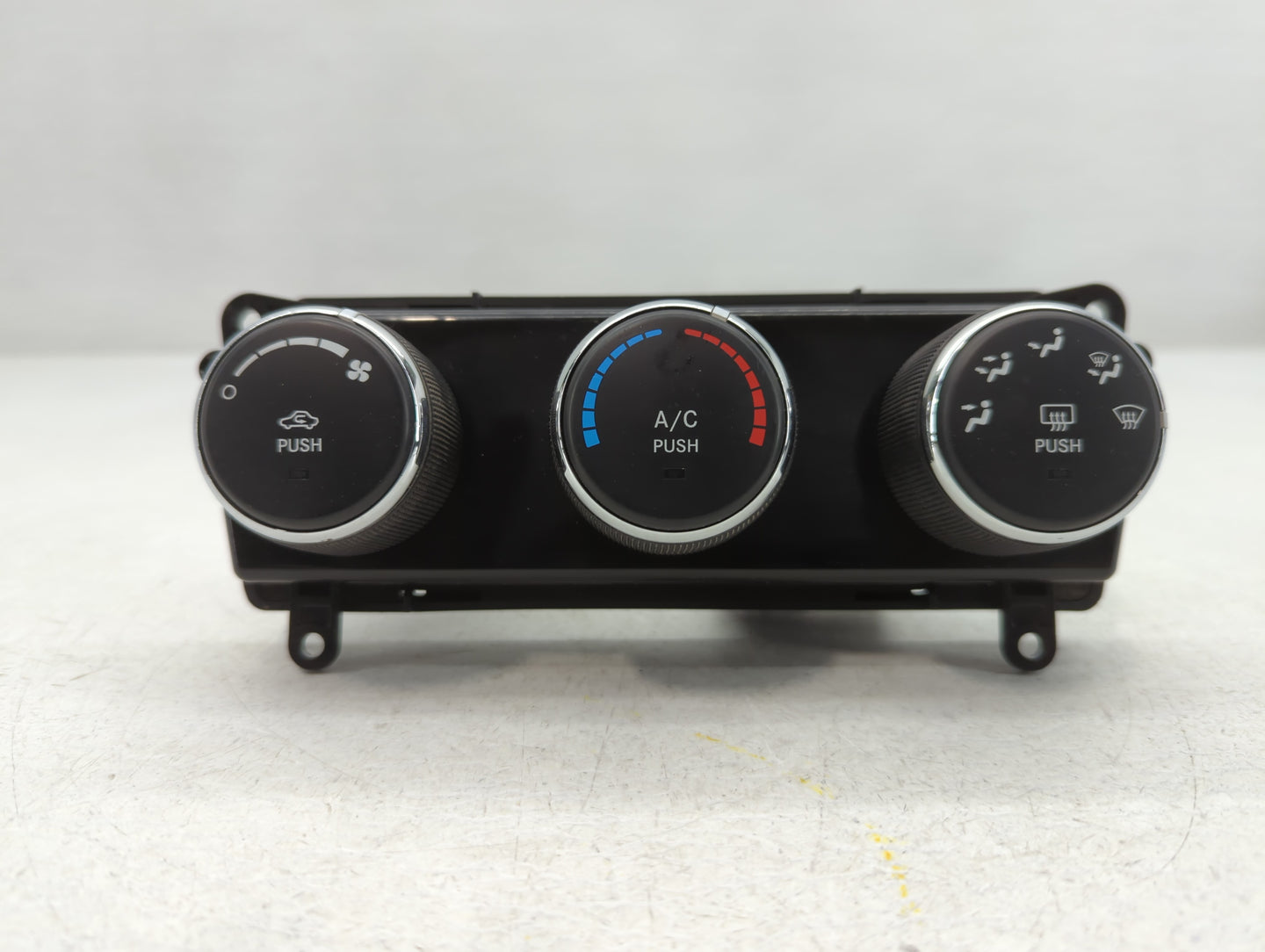 2012 Infiniti G37 Climate Control Module Temperature AC/Heater Replacement P/N:25391 1BU8A-D 25391 1BU8A 3F08, 68262 1NF4D F