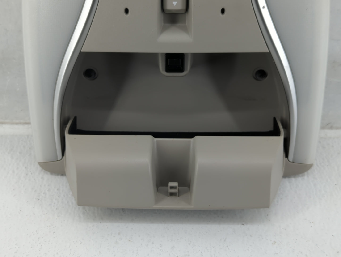 2012 Infiniti M37 Overhead Roof Console - Oemusedautoparts1.com