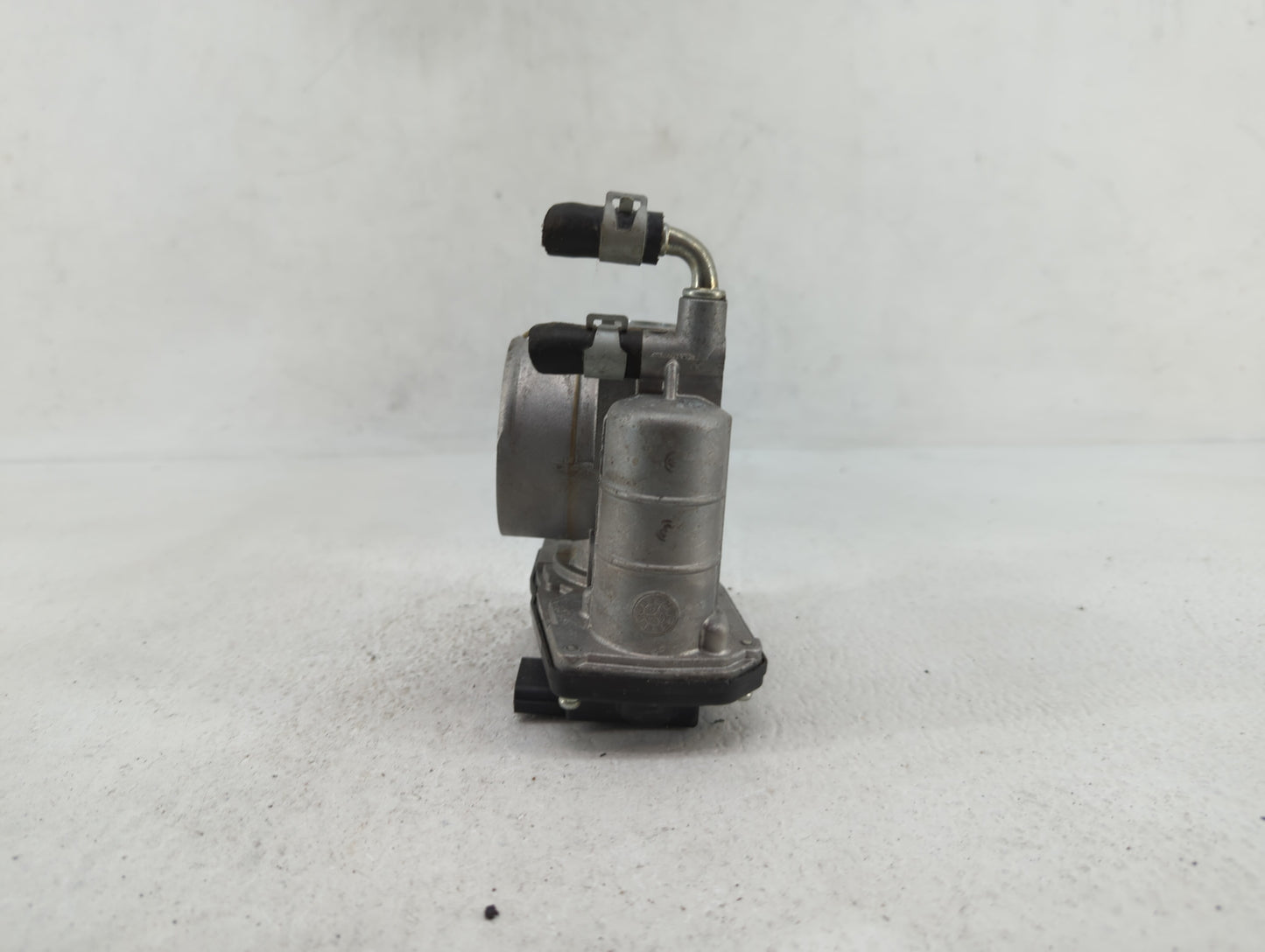 2014-2017 Infiniti Qx50 Throttle Body P/N:RME60-21 RME60-12 Fits OEM Used Auto Parts - Oemusedautoparts1.com