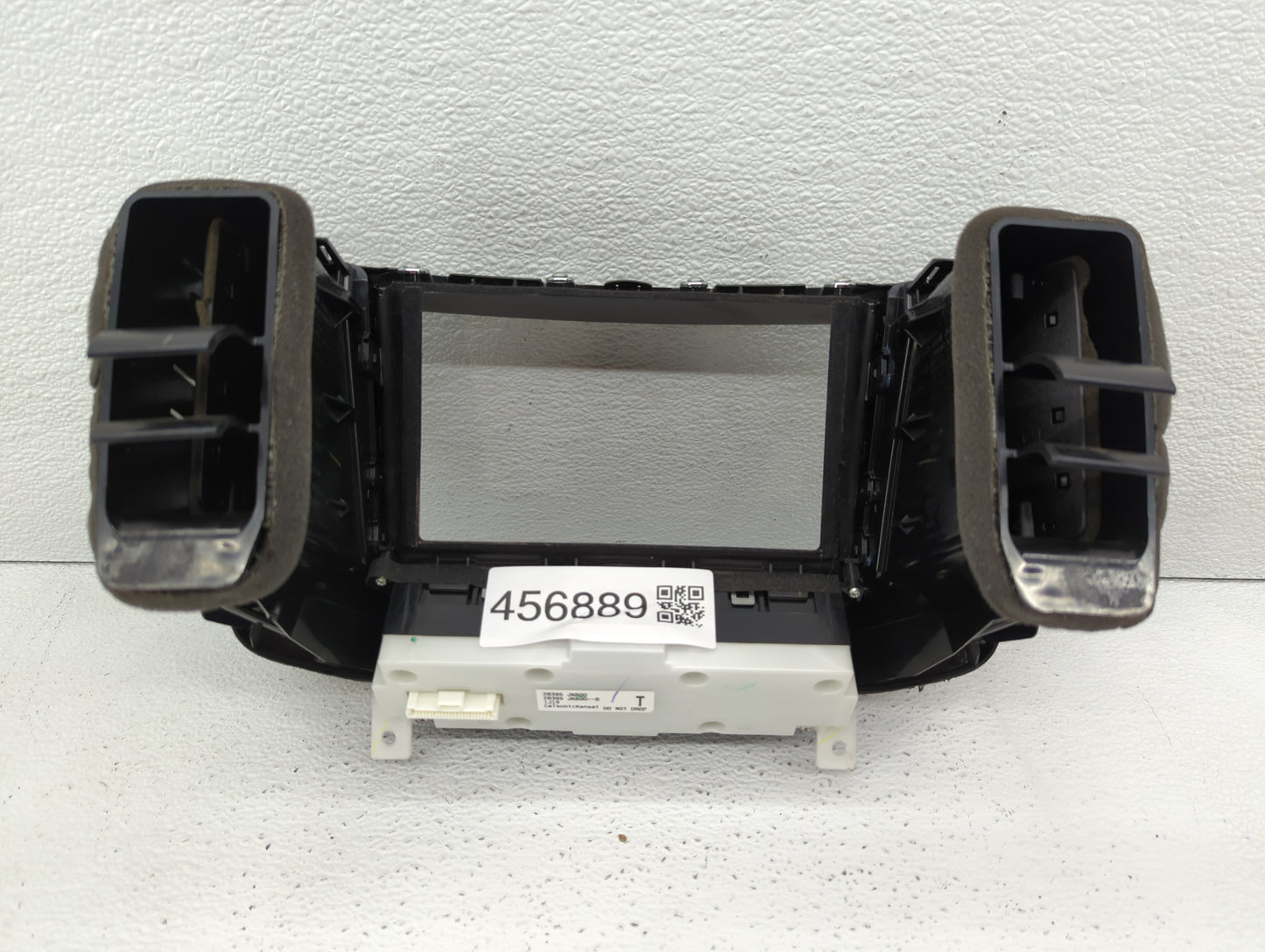 2014-2017 Infiniti Qx50 Radio Control Panel - Oemusedautoparts1.com