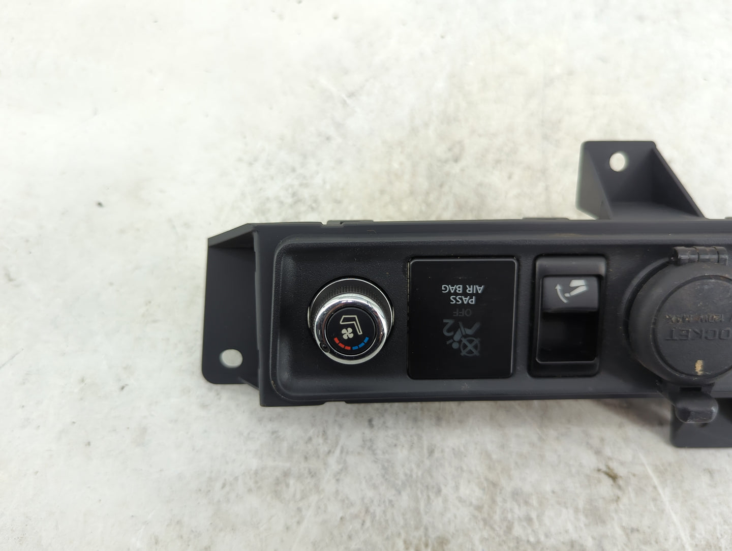 2011-2013 Infiniti Qx56 Climate Control Module Temperature AC/Heater Replacement Fits OEM Used Auto Parts - Oemusedautoparts