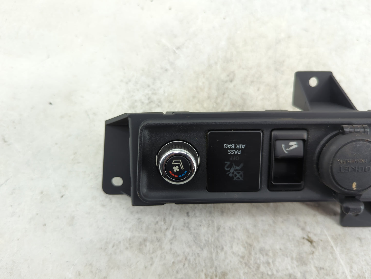 2011-2013 Infiniti Qx56 Climate Control Module Temperature AC/Heater Replacement Fits OEM Used Auto Parts - Oemusedautoparts