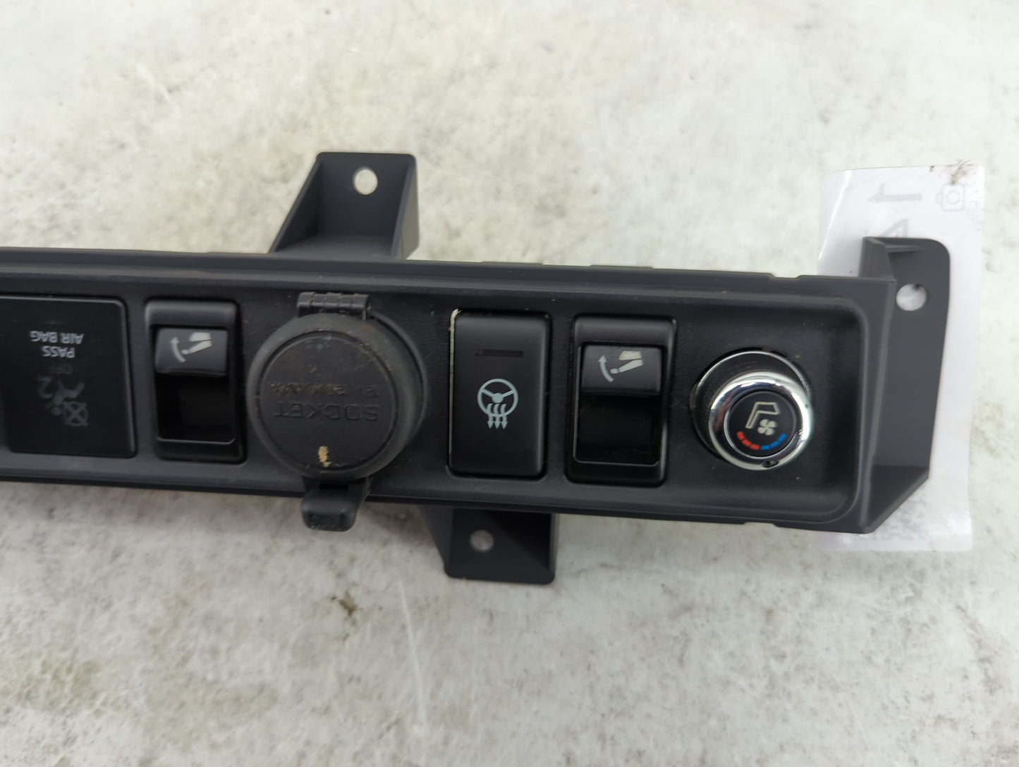 2011-2013 Infiniti Qx56 Climate Control Module Temperature AC/Heater Replacement Fits OEM Used Auto Parts - Oemusedautoparts