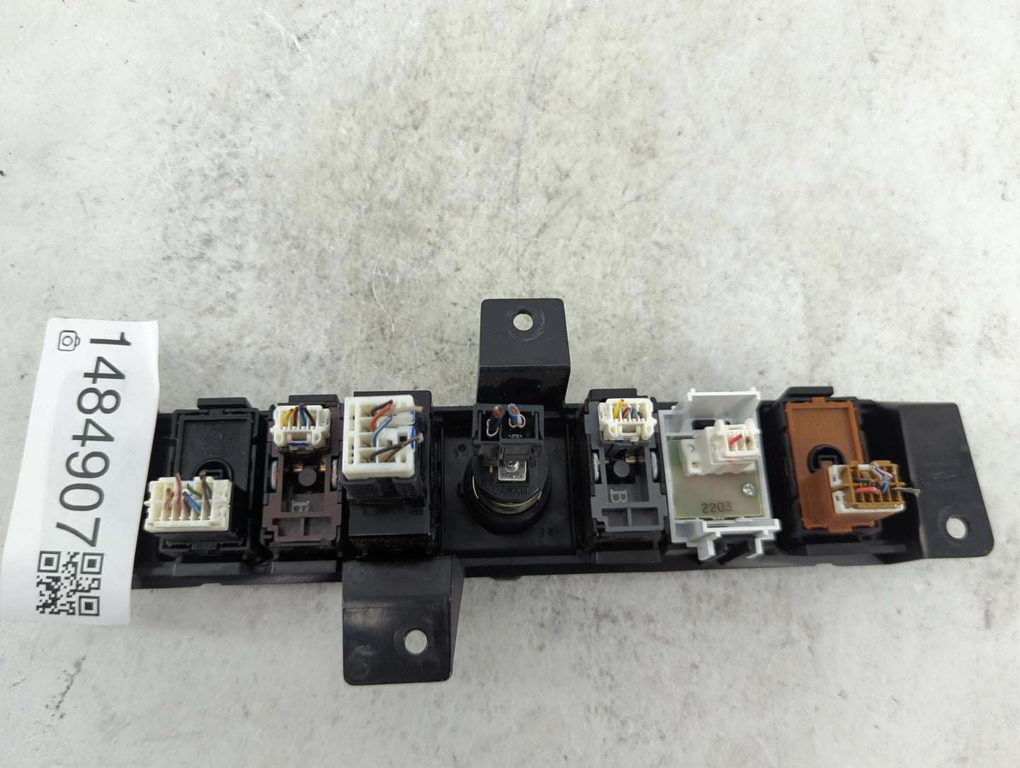 2011-2013 Infiniti Qx56 Climate Control Module Temperature AC/Heater Replacement Fits OEM Used Auto Parts - Oemusedautoparts