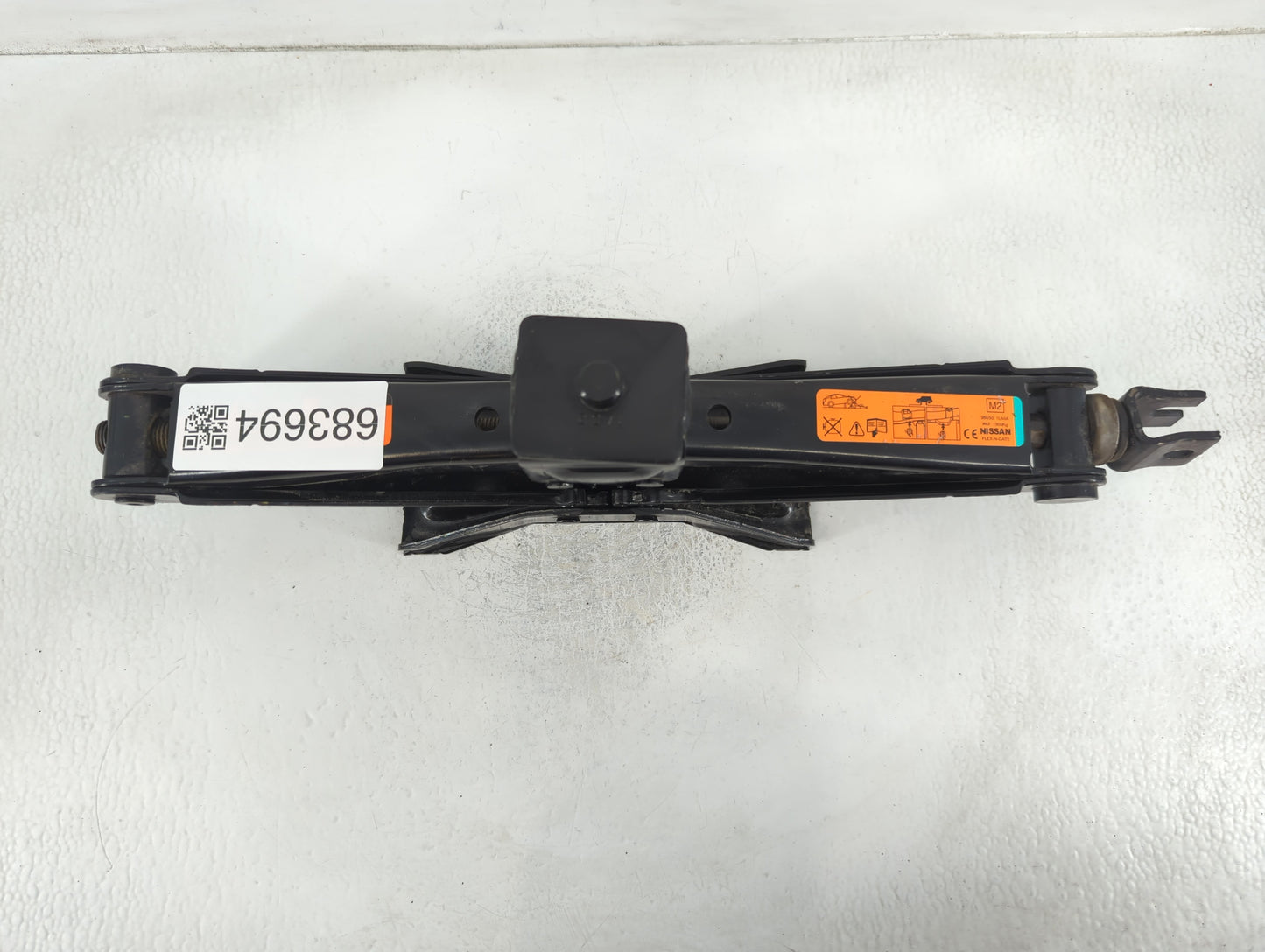 2012 Infiniti Qx56 Spare Scissor Car Jack - Oemusedautoparts1.com