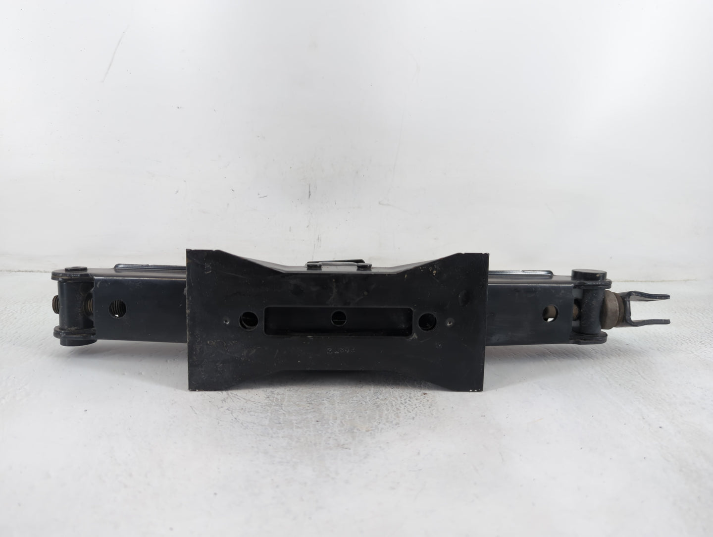 2012 Infiniti Qx56 Spare Scissor Car Jack - Oemusedautoparts1.com