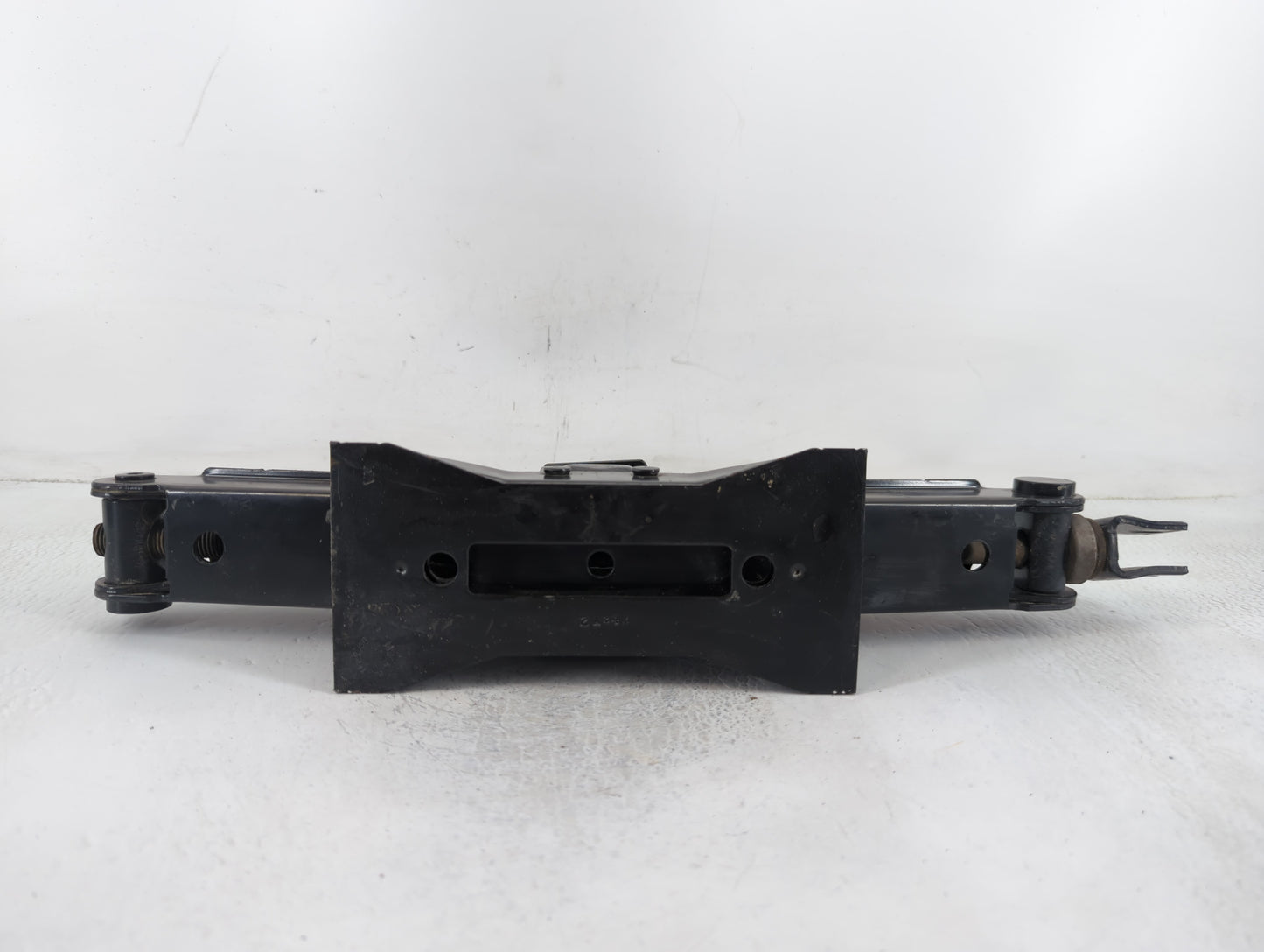 2012 Infiniti Qx56 Spare Scissor Car Jack - Oemusedautoparts1.com