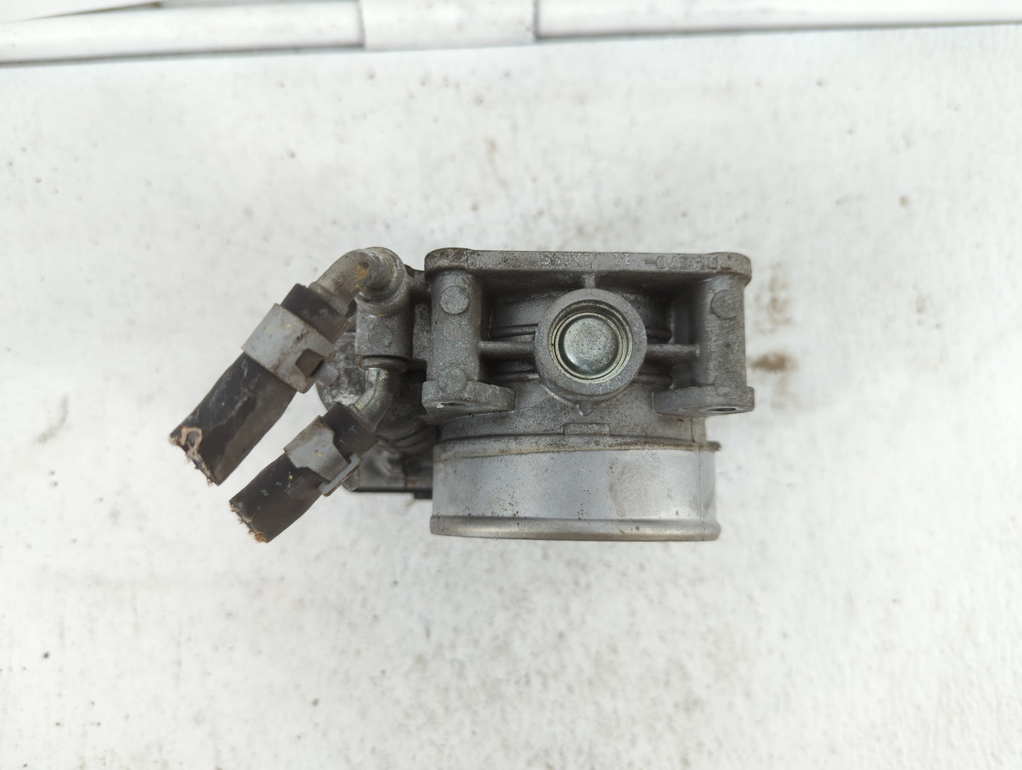 2014 Infiniti Qx60 Throttle Body P/N:526-01 G 0205, RME70-11 Fits Fits 2007 2008 2009 2010 2011 2012 2013 OEM Used Auto Part