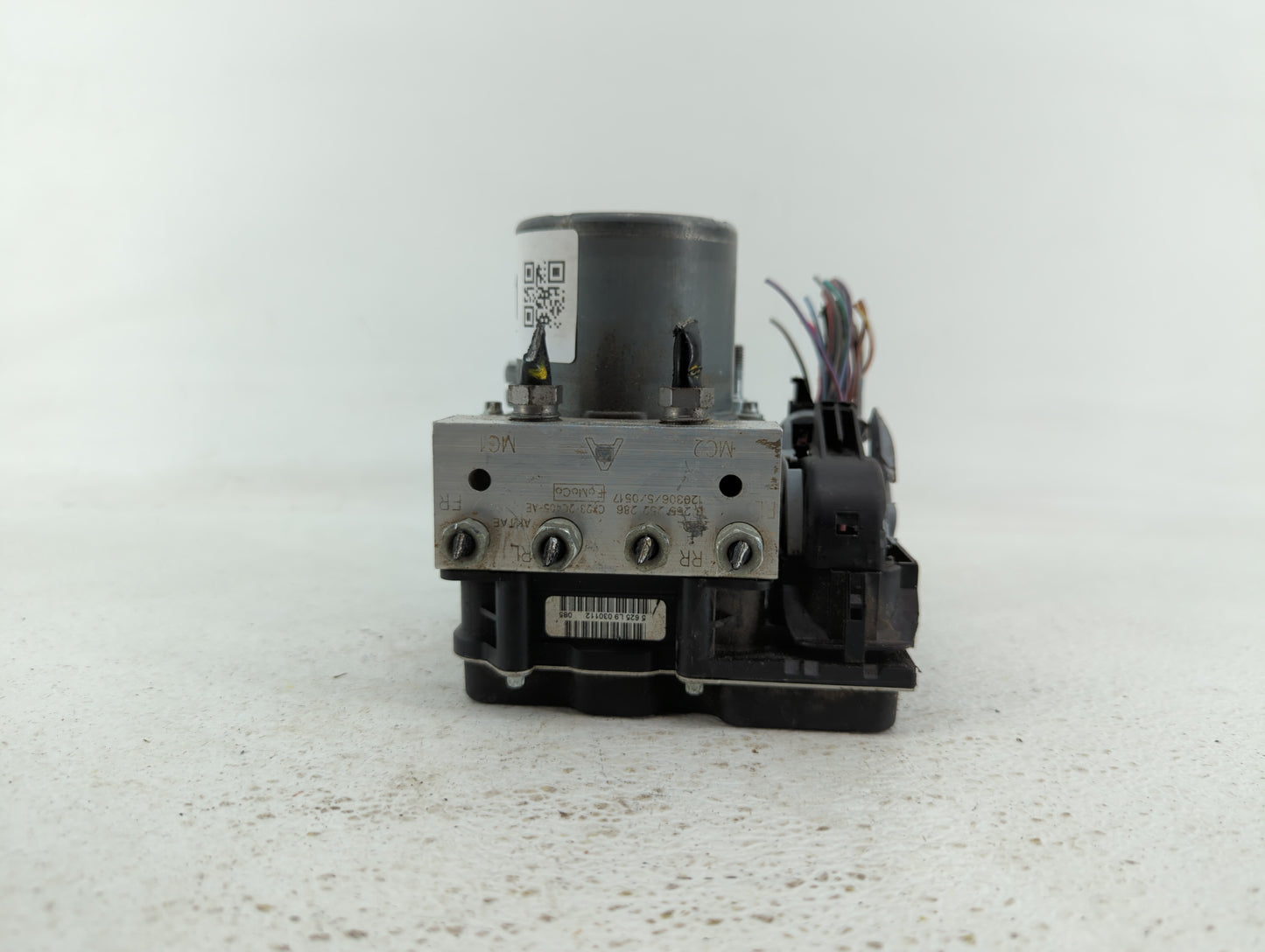 2012 Jaguar Xf ABS Pump Control Module Replacement P/N:CX23-2C405-AE Fits OEM Used Auto Parts - Oemusedautoparts1.com