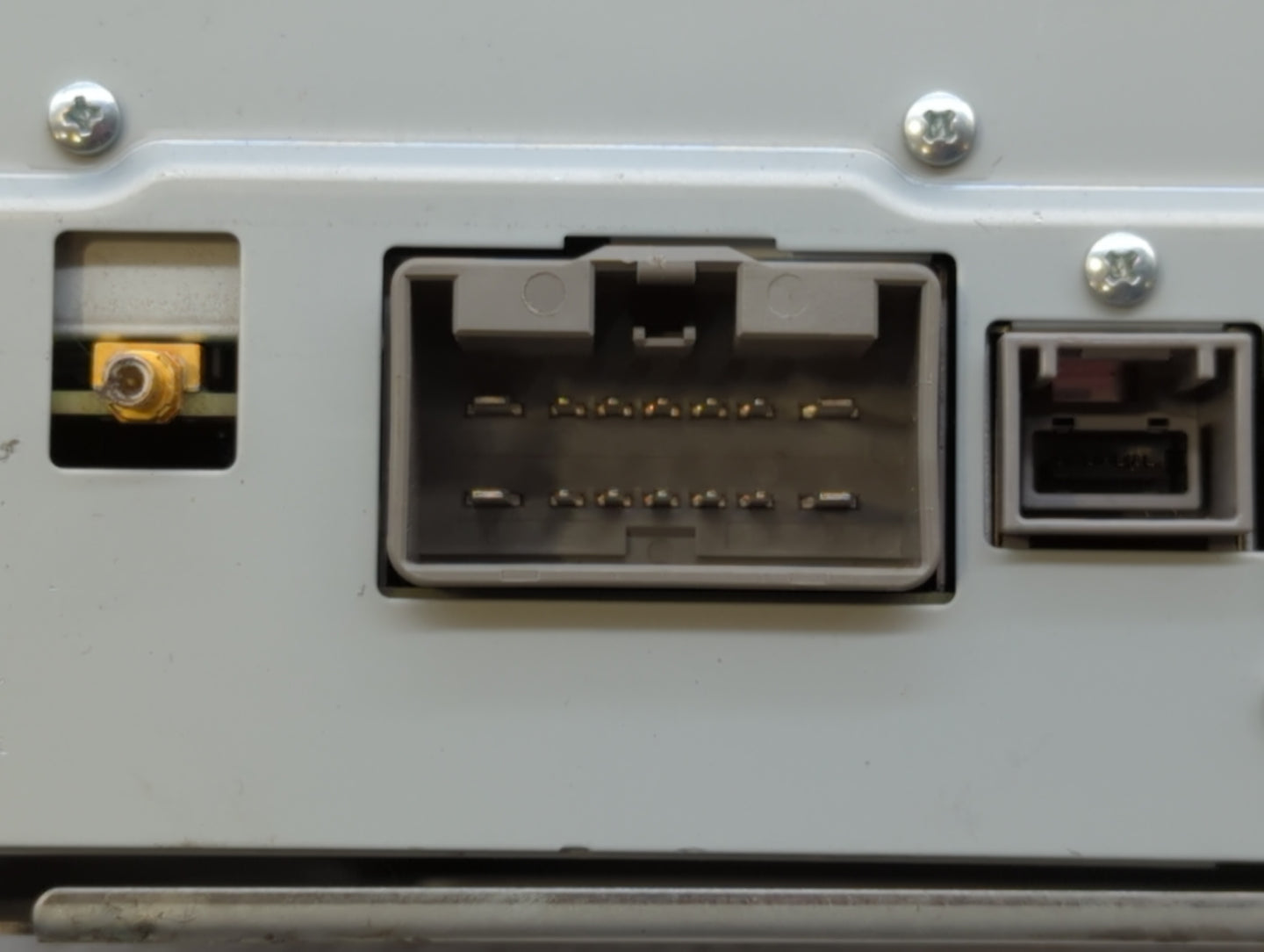 Jaguar Xf Am Fm Cd Player Radio Receiver - Oemusedautoparts1.com