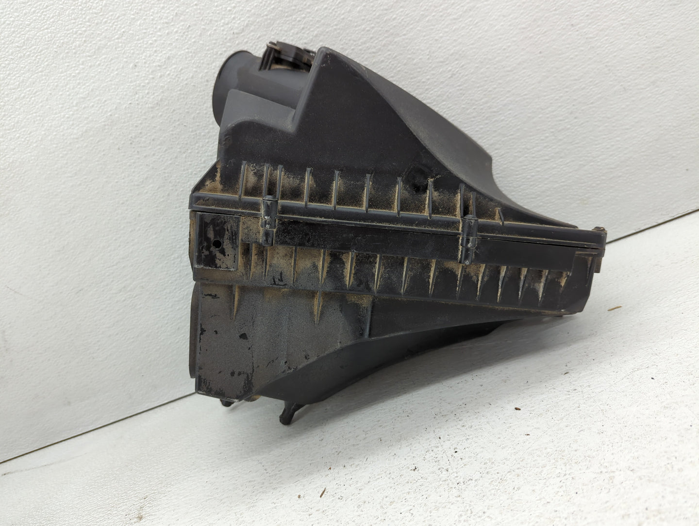 2012 Jaguar Xf Air Cleaner Intake-duct Hose Tube - Oemusedautoparts1.com