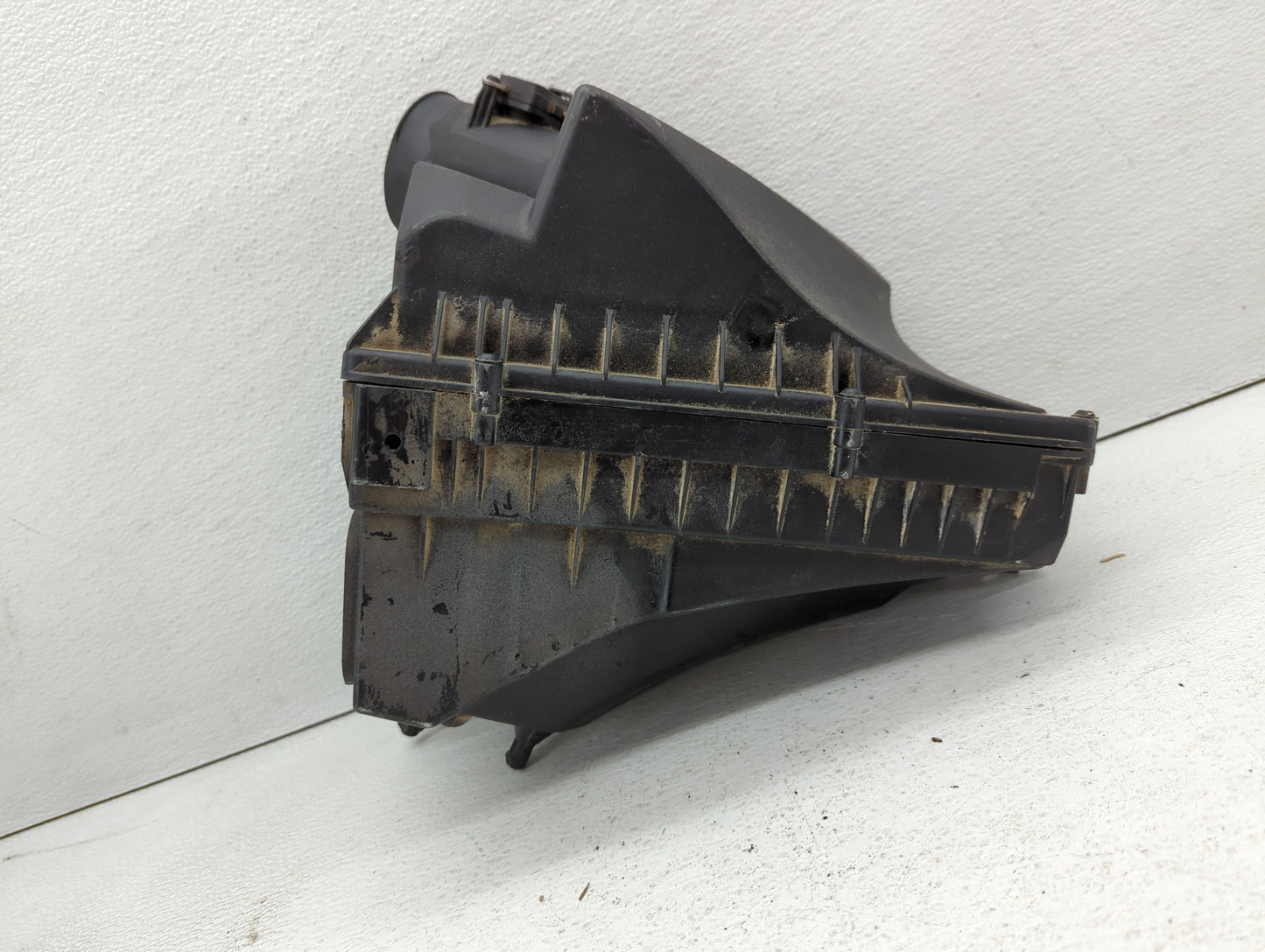 2012 Jaguar Xf Air Cleaner Intake-duct Hose Tube - Oemusedautoparts1.com