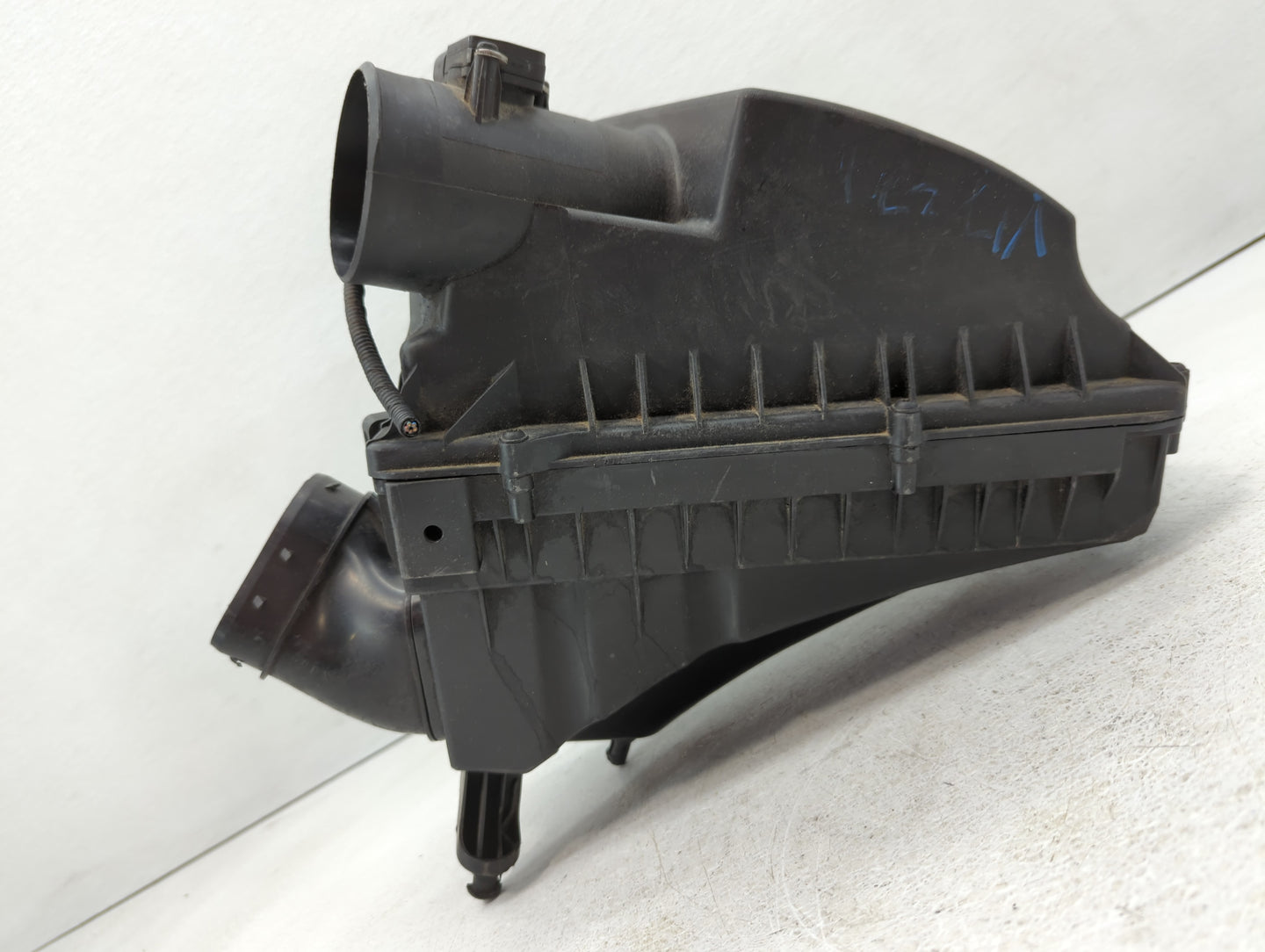 Jaguar Xf Air Cleaner Intake-duct Hose Tube - Oemusedautoparts1.com