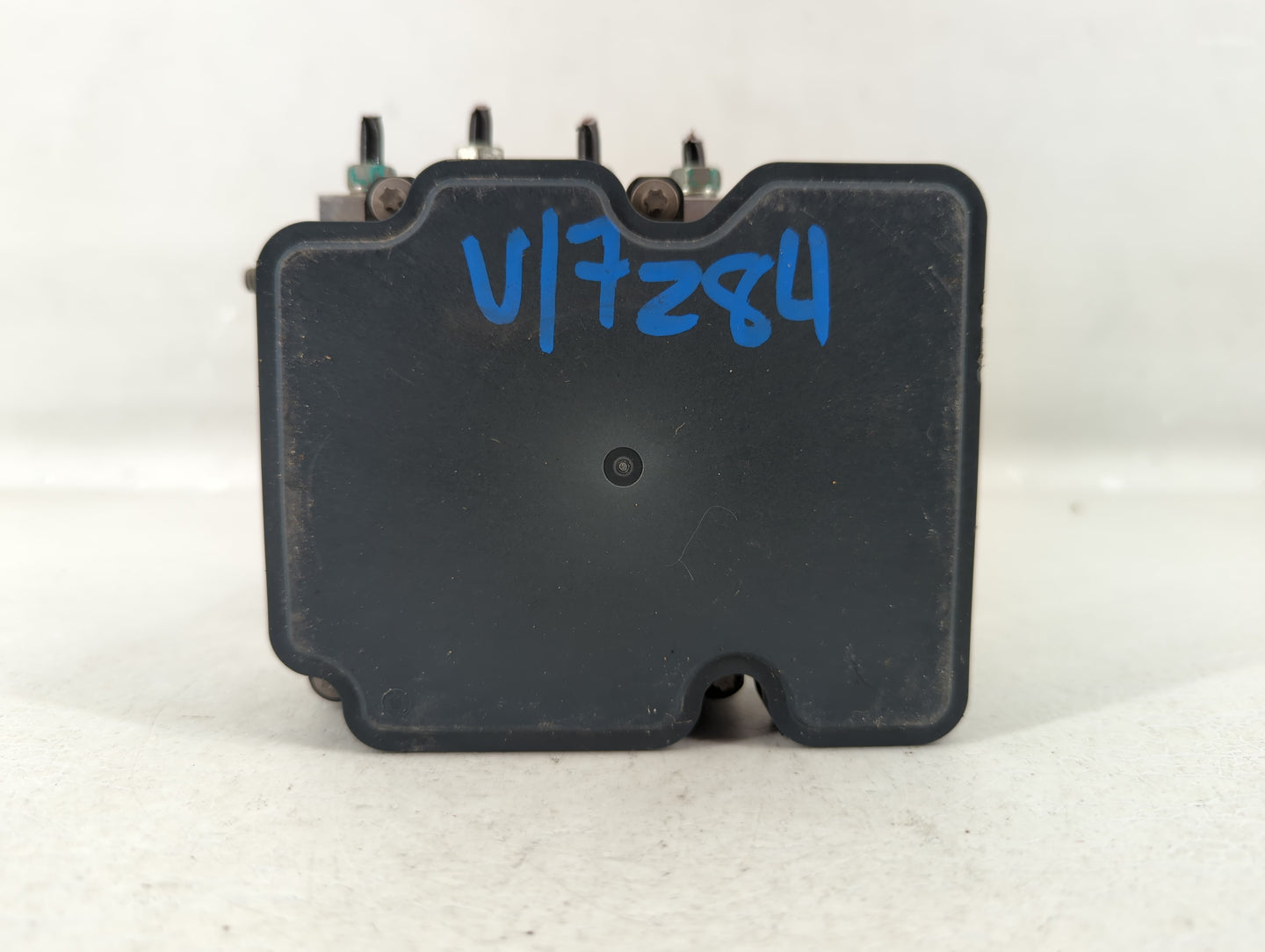 2012 Jaguar Xf ABS Pump Control Module Replacement P/N:47660 5HL4A CX23-2C405-AE Fits OEM Used Auto Parts - Oemusedautoparts