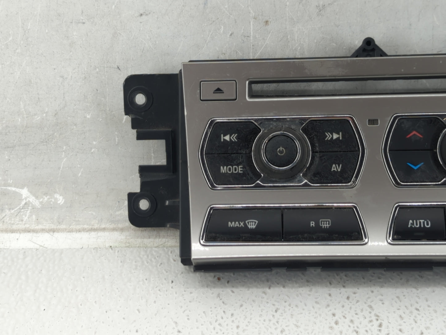 2013-2015 Jaguar Xf Radio AM FM Cd Player Receiver Replacement P/N:CX23-18C858-CD Fits Fits 2013 2014 2015 OEM Used Auto Par