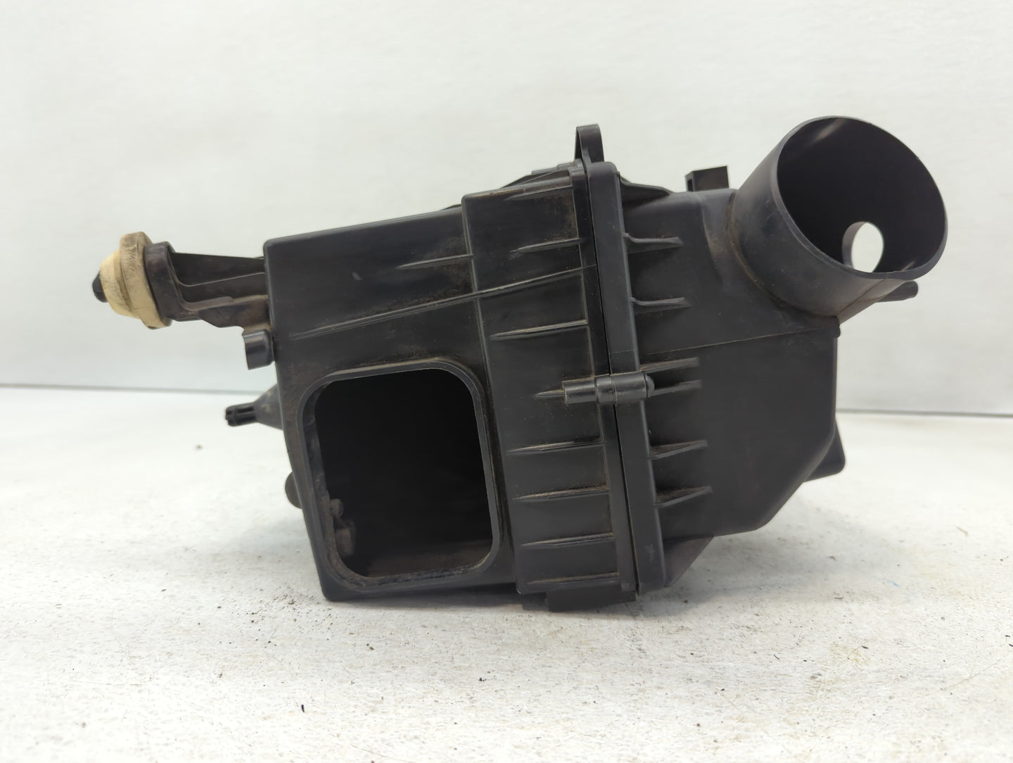 2009-2012 Jaguar Xf Air Cleaner Intake-duct Hose Tube - Oemusedautoparts1.com