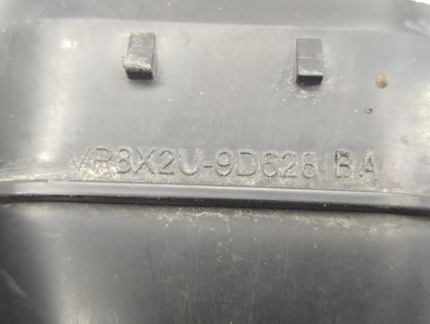 2009-2012 Jaguar Xf Air Cleaner Intake-duct Hose Tube - Oemusedautoparts1.com