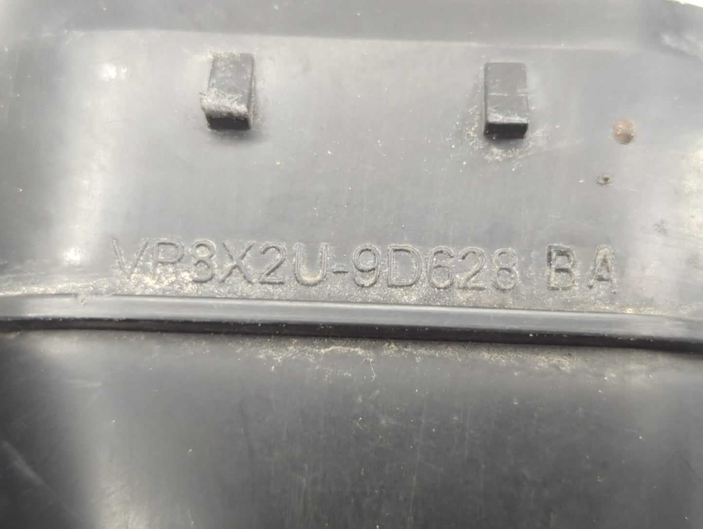 2009-2012 Jaguar Xf Air Cleaner Intake-duct Hose Tube - Oemusedautoparts1.com