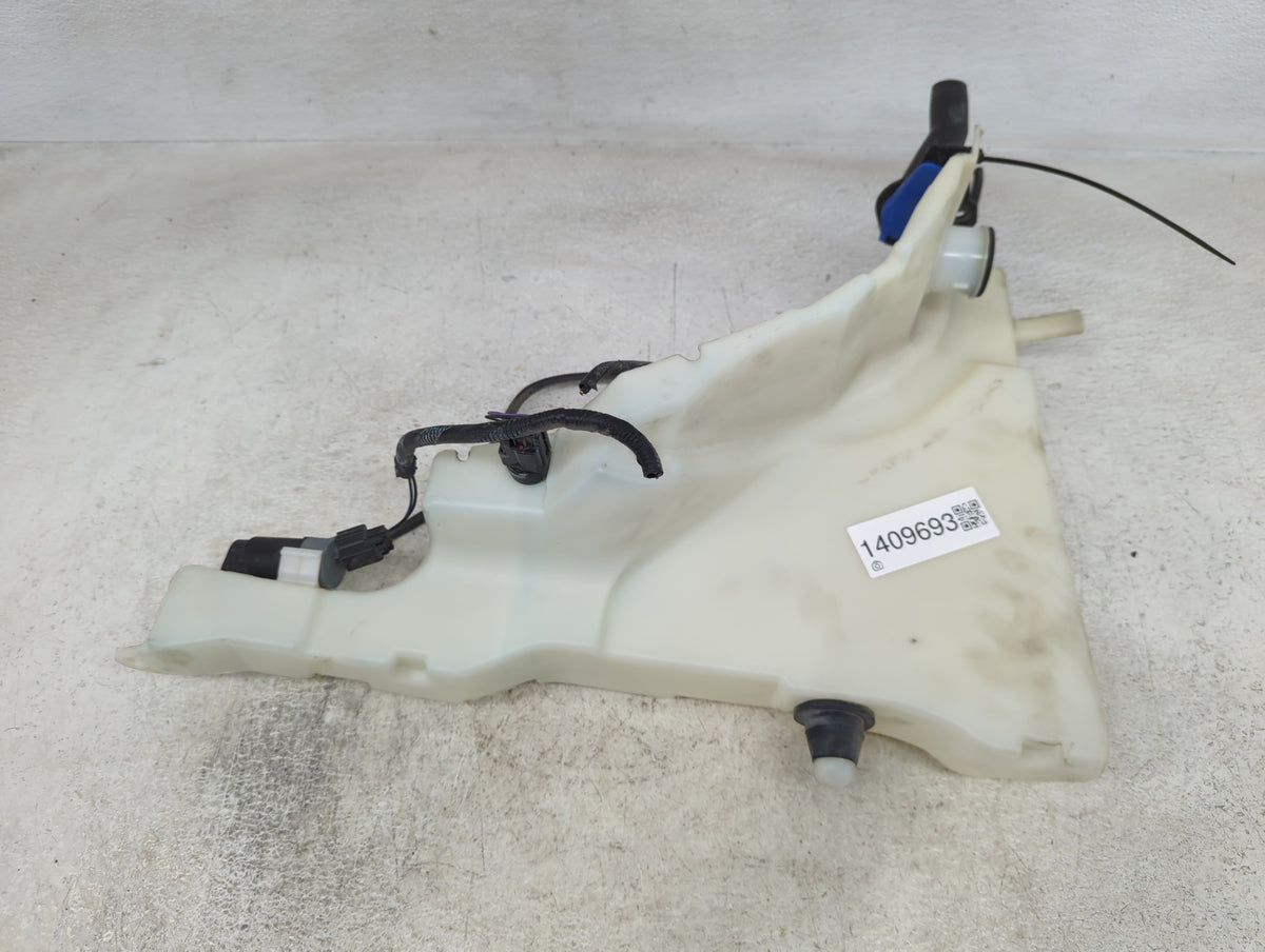 2010-2019 Jaguar Xj Windshield Washer Fluid Reservoir Bottle 1409693 - Oemusedautoparts1.com