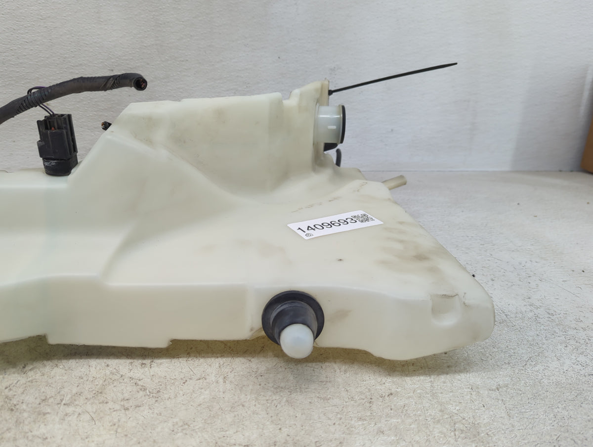 2010-2019 Jaguar Xj Windshield Washer Fluid Reservoir Bottle 1409693 - Oemusedautoparts1.com
