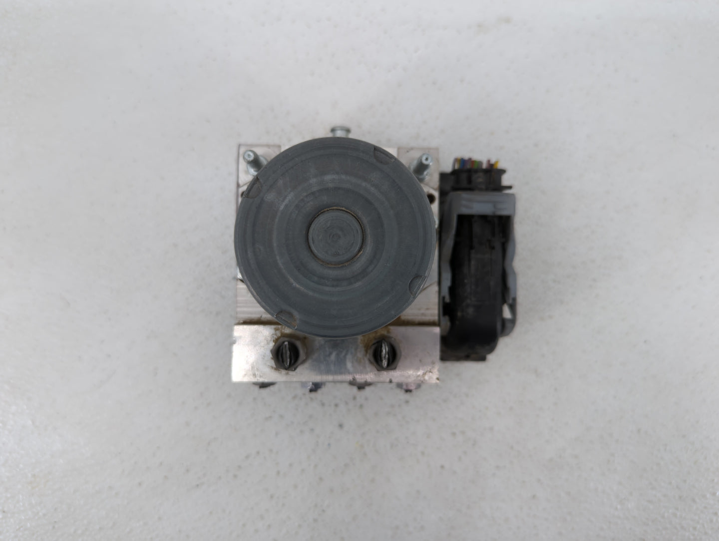 2010-2012 Jaguar Xj ABS Pump Control Module Replacement P/N:AW93-2C405-CF Fits Fits 2010 2011 2012 OEM Used Auto Parts - Oem
